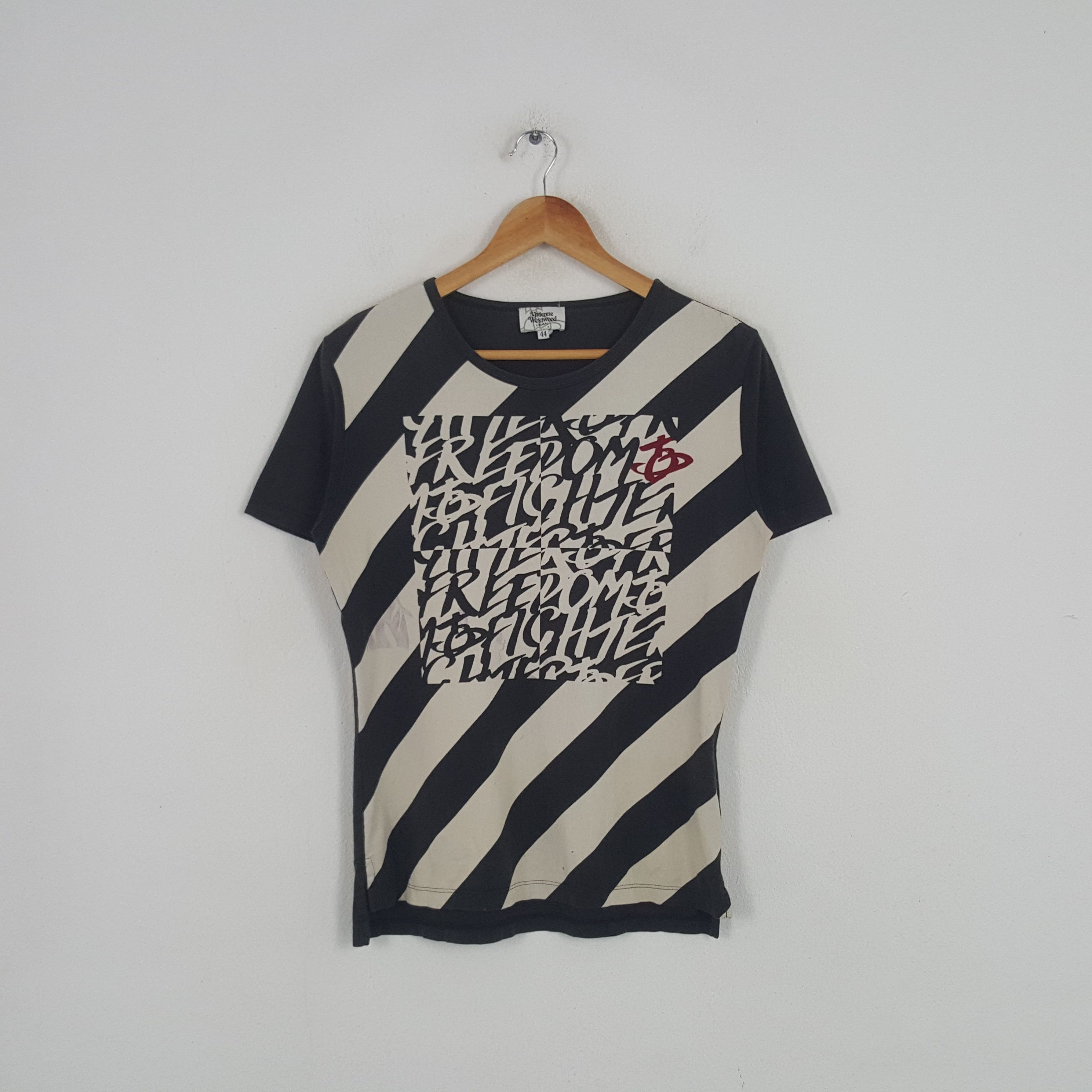 Vintage Vintage Vivienne Westwood Italian Brand Art Tshirt Size US M / EU 48-50 / 2 - 1 Thumbnail
