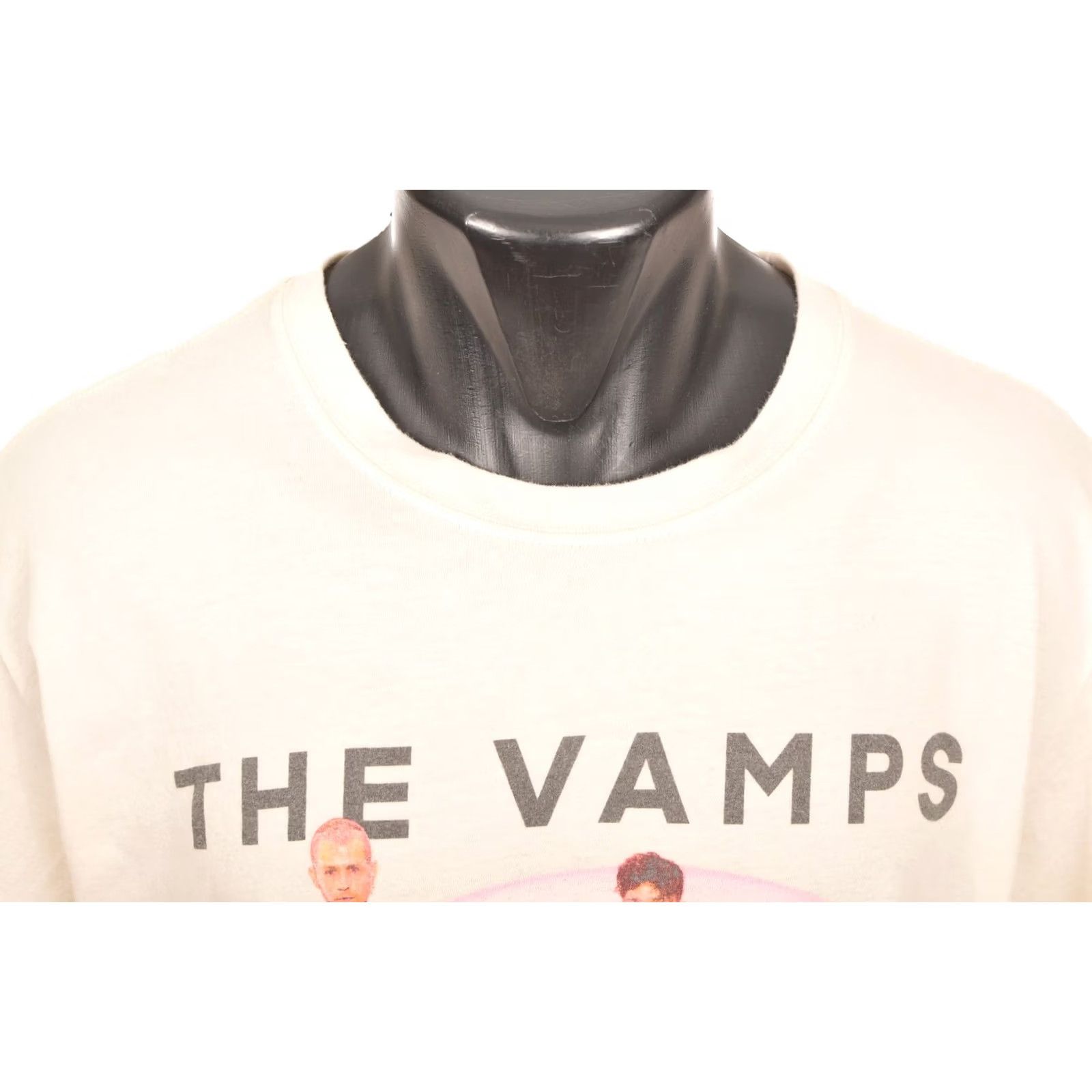 Gildan Gildan The Vamps Vintage Graphic T-Shirt L Men Ivory 100% Cotton Short Sleeve Vintage Graphic T-Shirt Mens L Size US L / EU 52-54 / 3 - 4 Thumbnail