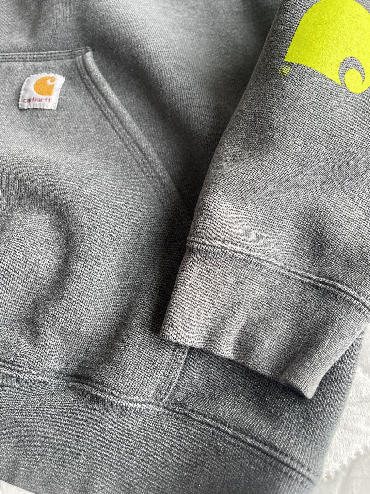Carhartt Carhart Gray hoodie with neon green sleeve lettering Size US XL / EU 56 / 4 - 4 Thumbnail