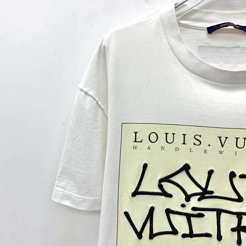 Louis Vuitton Louis Vuitton White logo monogram embroidered cotton crewn Size US M / EU 48-50 / 2 - 3 Thumbnail