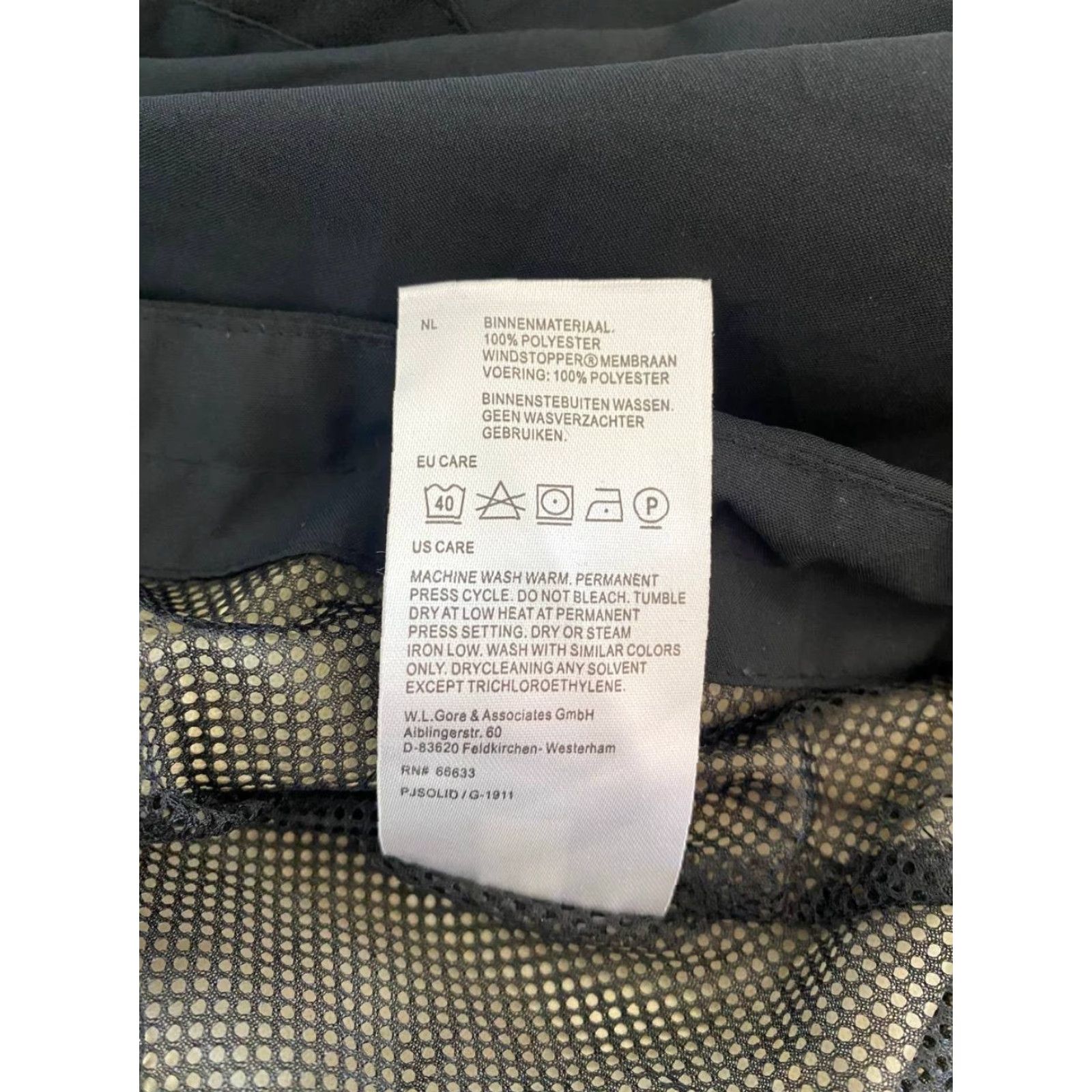 GOREWEAR GORE BIKE WEAR Jacket Mens Track Jacket Black L Full Zip Windbreaker Sprt Running Shirt/Coat Regular Fit Pattern Solid Long Sleeve Size US L / EU 52-54 / 3 - 6 Thumbnail