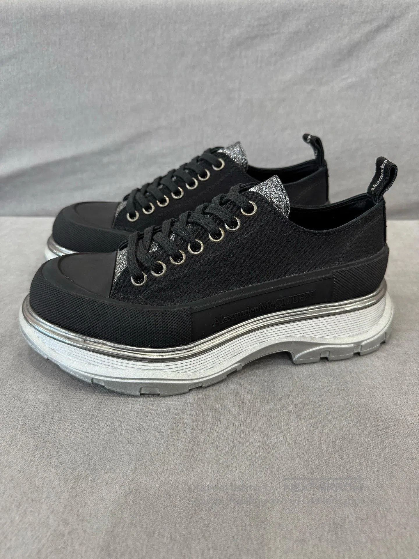 Alexander McQueen alexander mcqueen black platform shoes size 40. Size US 7 / EU 40 - 1 Thumbnail