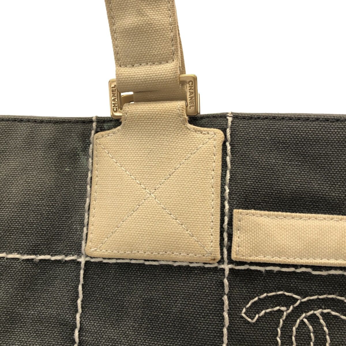 Chanel CHANEL Chocolate Bar Stitch Tote Bag Size ONE SIZE - 9 Thumbnail