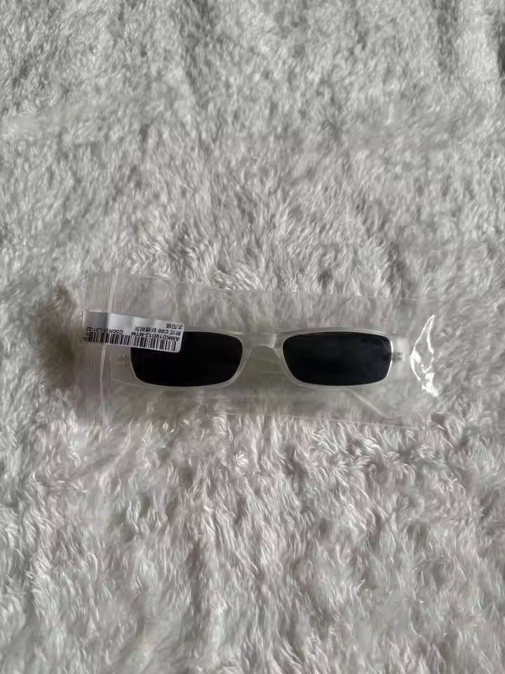 Japanese Brand Y2k Avant Garde Futuristic Rectangle Sunglasses OS Size ONE SIZE - 3 Thumbnail