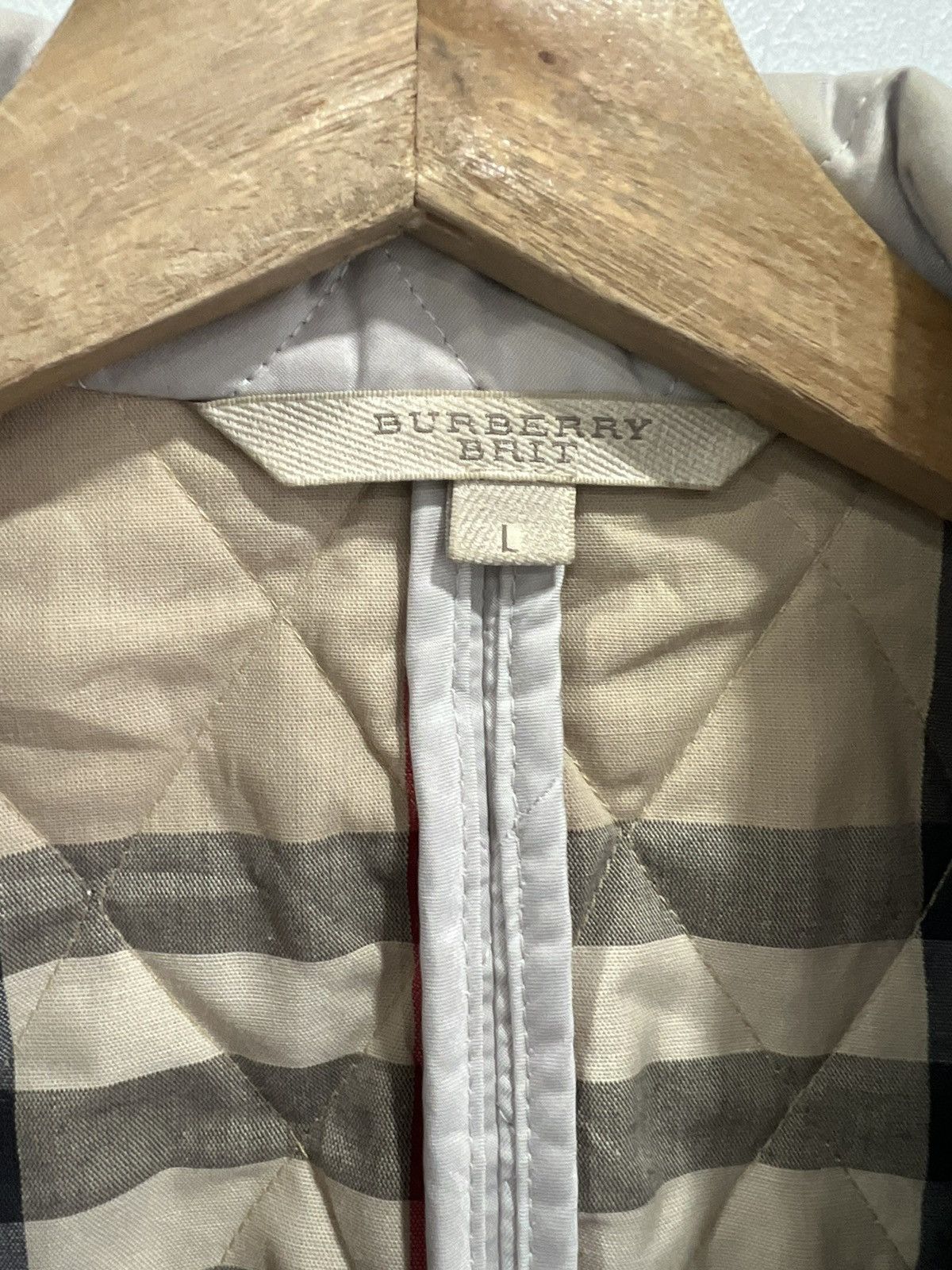 Burberry Womens Burberry Brit Diamond Quilted Jacket Nova Check Size L / US 10 / IT 46 - 8 Thumbnail
