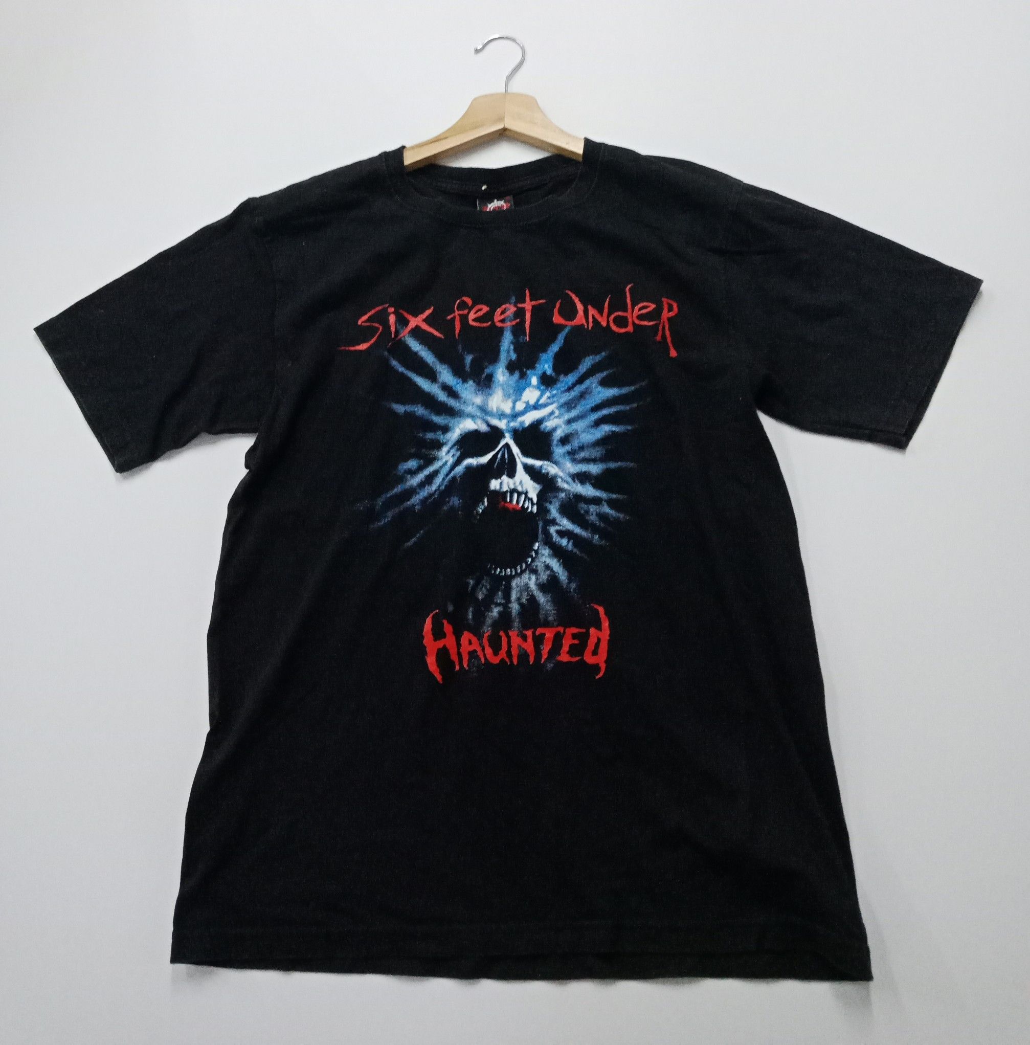 Band Tees Six Feet Under Haunted #C Size US M / EU 48-50 / 2 - 1 Thumbnail