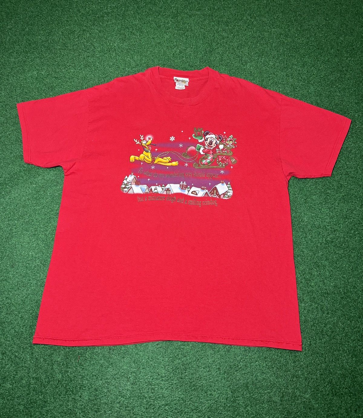 Disney 90s Disney Christmas Mickey Mouse Pluto Santa XXL T Shirt Size US XXL / EU 58 / 5 - 1 Thumbnail