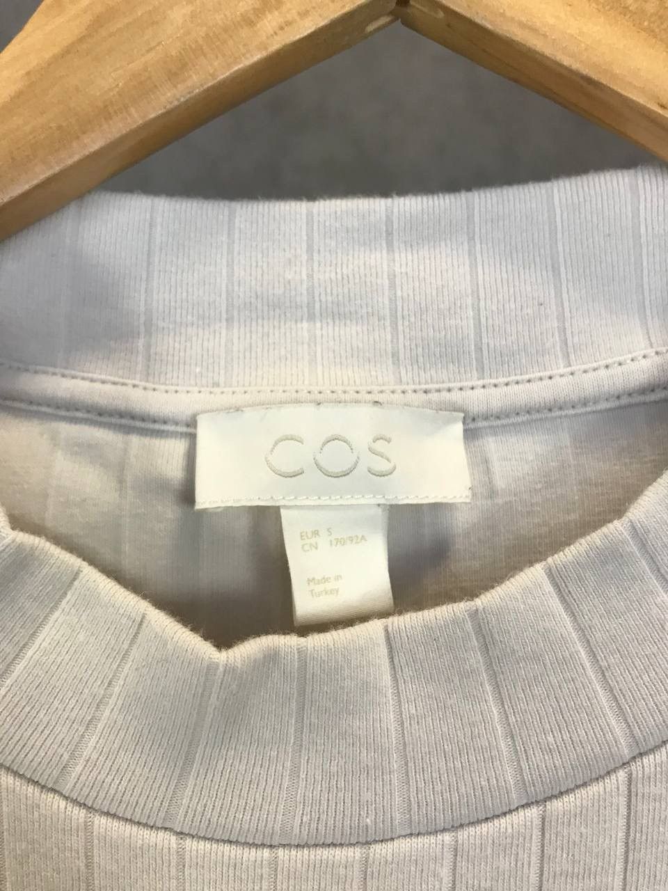 Cos Cos designer tee Size US S / EU 44-46 / 1 - 4 Thumbnail