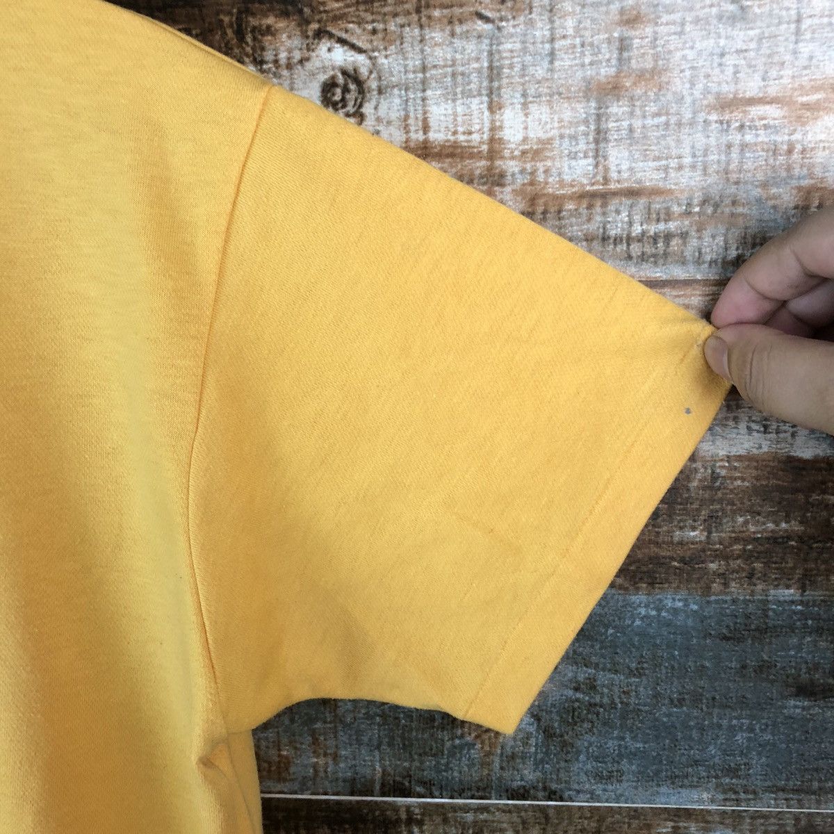 Nike Nike japan vintage Yellow T-Shirt #A2598 Size US S / EU 44-46 / 1 - 9 Thumbnail