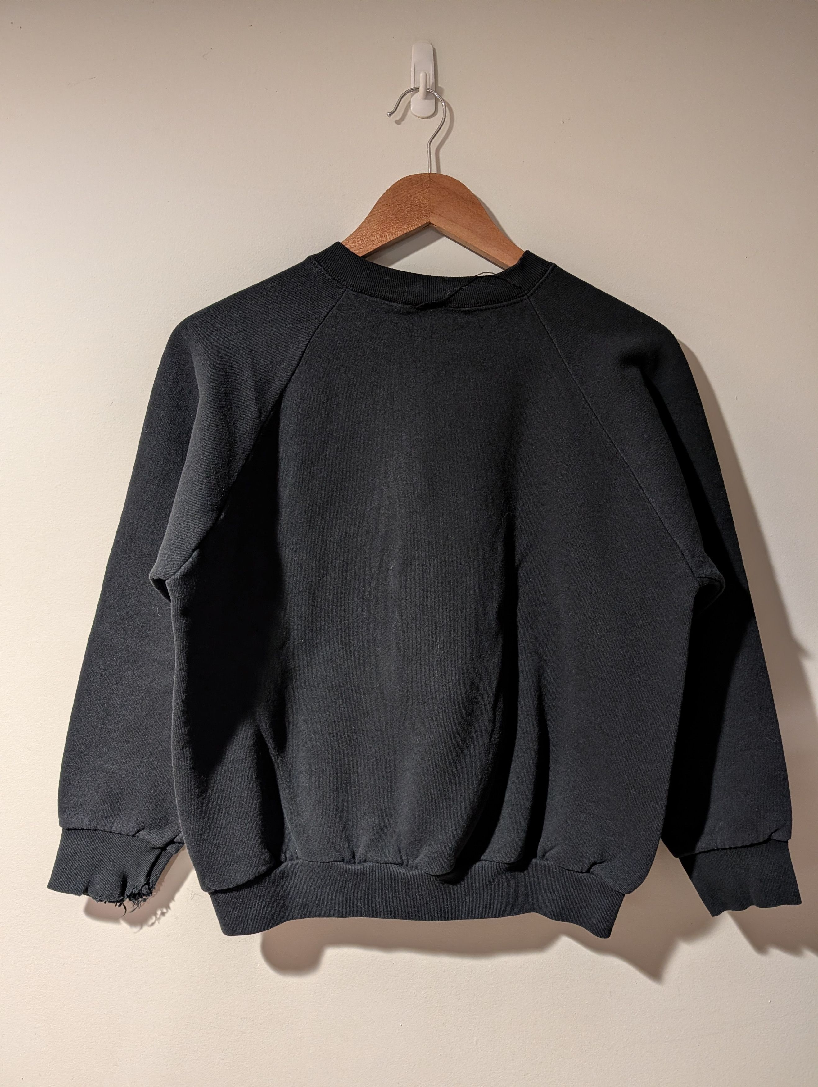 Cartoon Network Looney Tunes Sweatshirt Vintage Tweety Bird YOUTH Crewneck Size US M / EU 48-50 / 2 - 8 Thumbnail