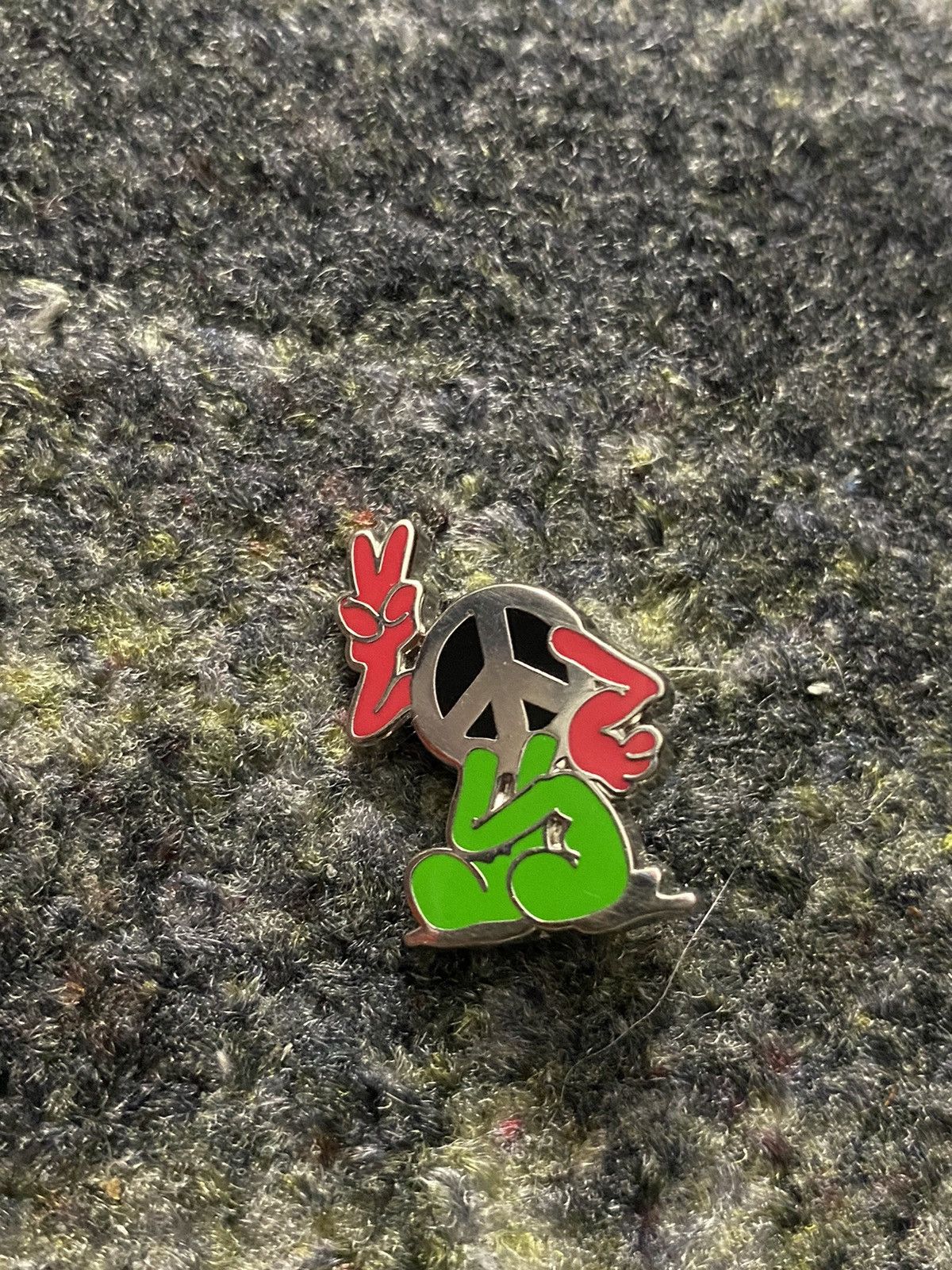 Supreme Supreme Peace Pin Size ONE SIZE - 2 Thumbnail