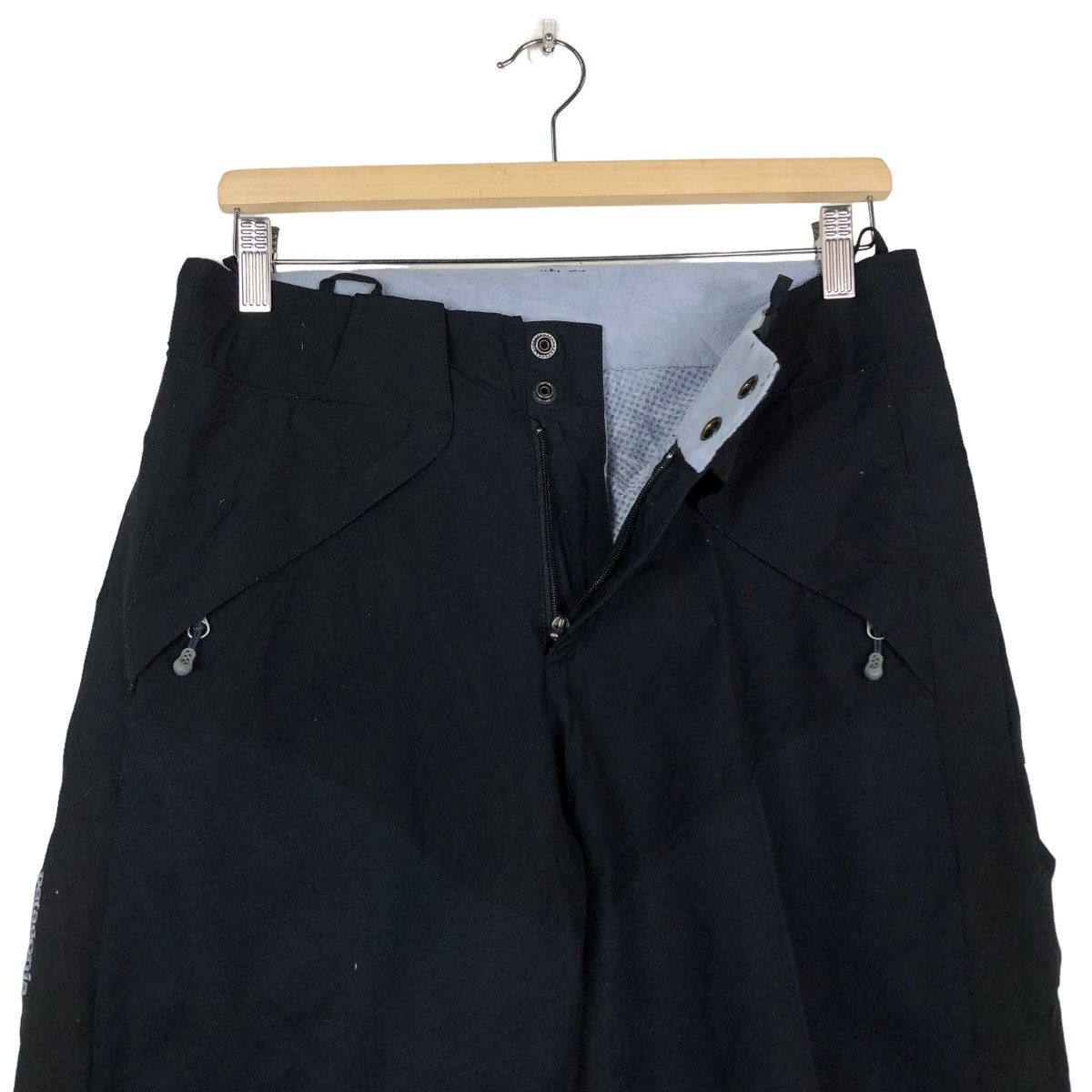 Japanese Brand 🔥Rich Black Cargo Pants Ski Multi Pocket Patagonia Ski Wear Size US 30 / EU 46 - 11 Thumbnail