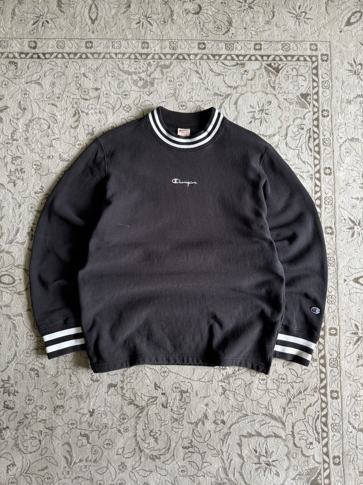 Champion Vintage Champion Reverse Weave Center Logo Heavy Sweatshirt Size US L / EU 52-54 / 3 - 1 Thumbnail