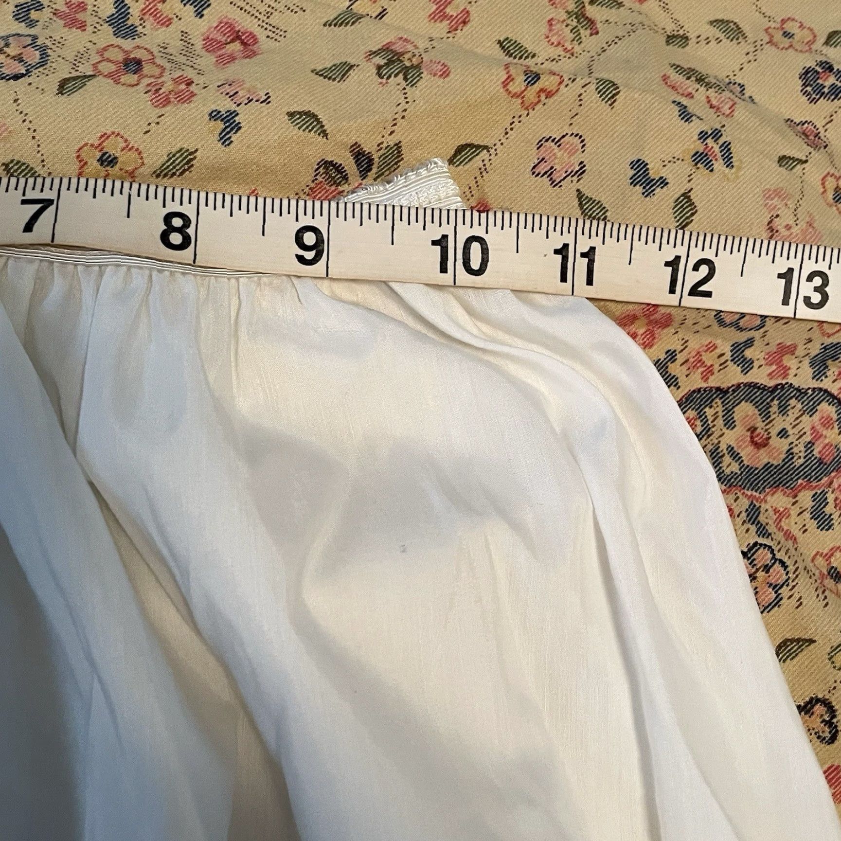 Vintage VINTAGE Aristocraft White Lace Cotton Nylon Long Half Slip Womens Sz S 1960s Size ONE SIZE - 7 Thumbnail