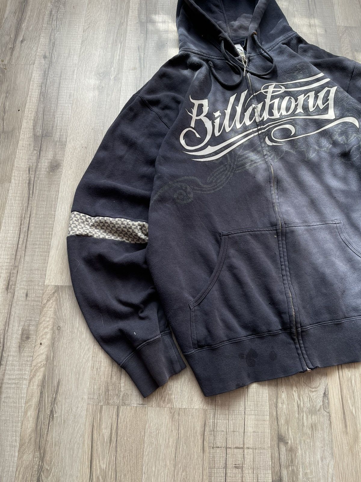 Billabong Billabong 90s Y2K Vintage Big Logo Zip Sweatshirt Hoodie Size US XL / EU 56 / 4 - 4 Thumbnail