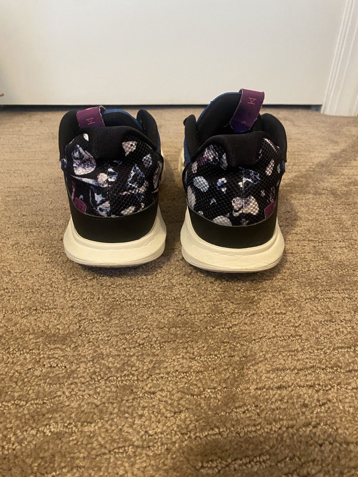 Nike Kyrie 5 Low Size US 9.5 / EU 42-43 - 5 Thumbnail