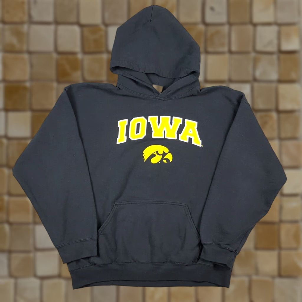 Gildan Vintage Iowa Hawkeyes NCAA Football Hoodie Mens Large Pullover Sweatshirt Black 90s College Retro Y2K Sports Size US L / EU 52-54 / 3 - 1 Thumbnail
