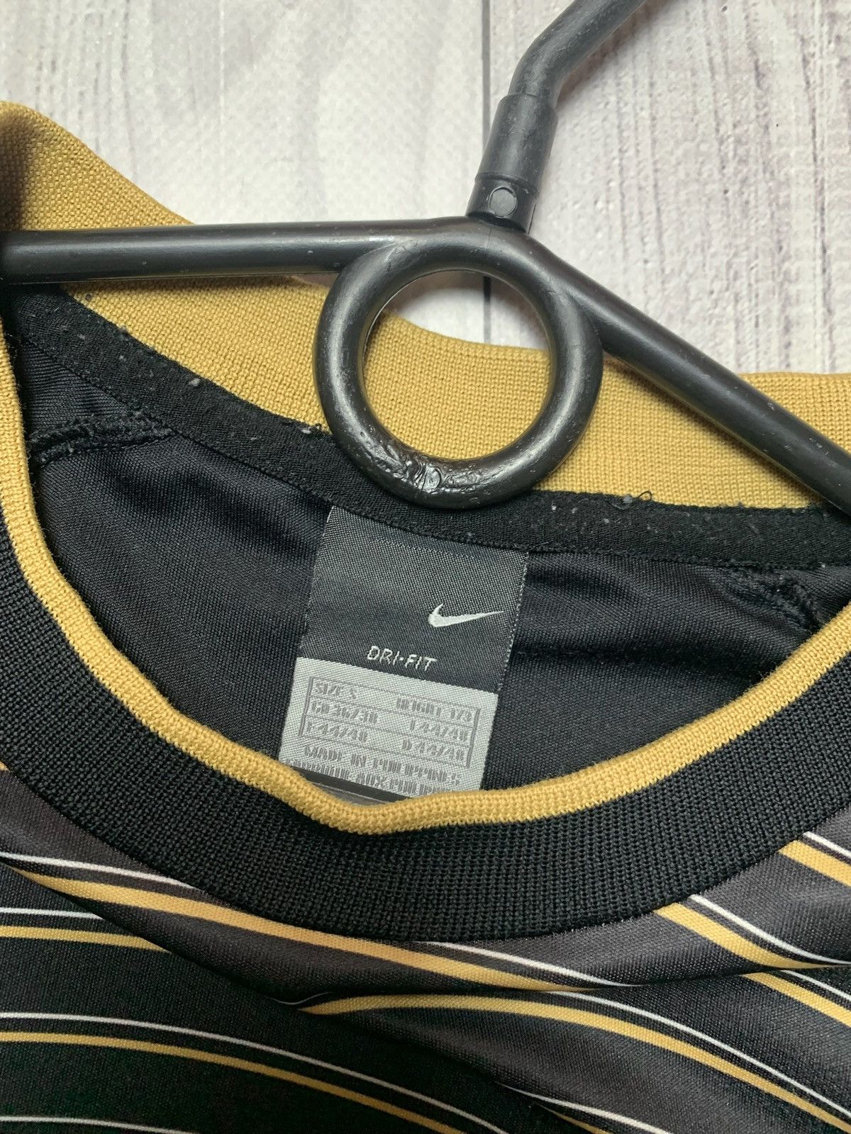 Other Vintage Nike total 90 soccer tee mercurial size S black/gold Size US S / EU 44-46 / 1 - 3 Thumbnail