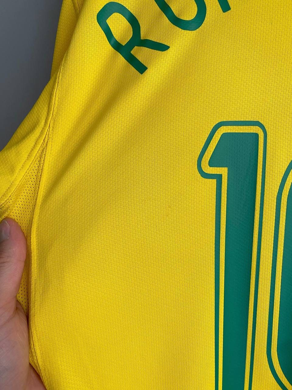 Nike Brazil National Team 2006 Soccer Jersey #10 RONALDINHO, M Size US M / EU 48-50 / 2 - 17 Thumbnail