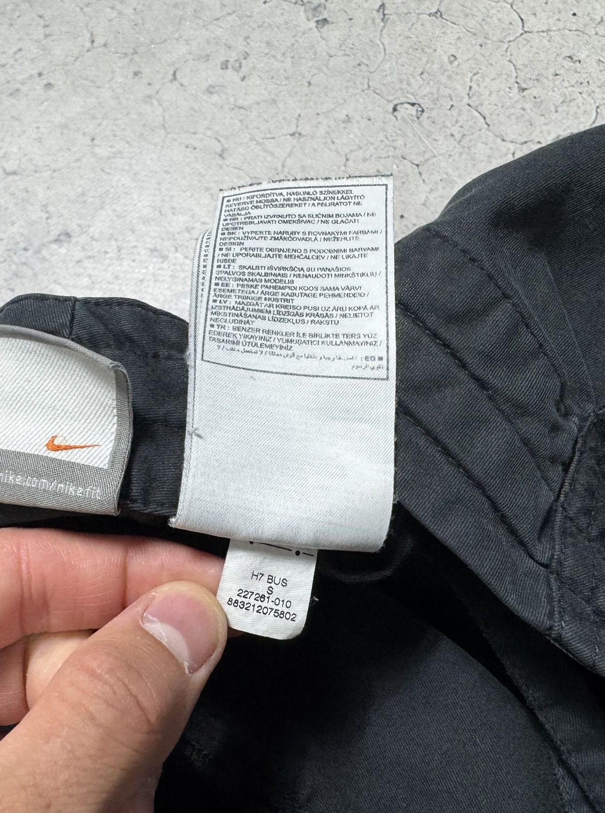 Nike Nike Vintage Cargo Shorts Black Size S Baggy Drill Swoosh Size US 30 / EU 46 - 6 Thumbnail