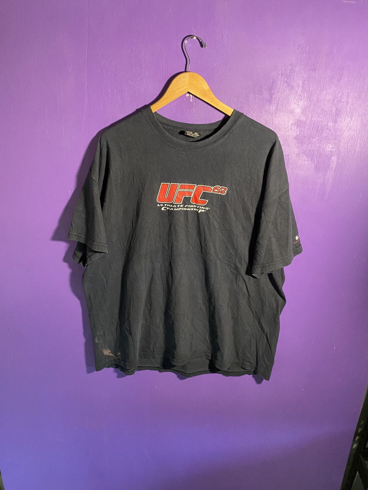 UFC Vintage 2006 UFC 62 Chuck liddell faded t-shirt Size US XXL / EU 58 / 5 - 1 Thumbnail