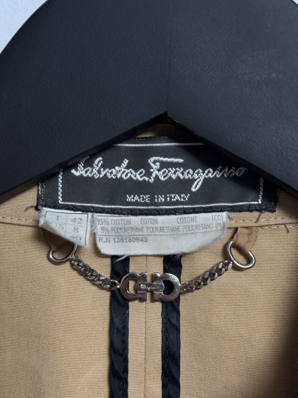 Salvatore Ferragamo Vintage Salvatore Ferragamo Monogram Inside Trench Jacket Size M / US 6-8 / IT 42-44 - 11 Thumbnail