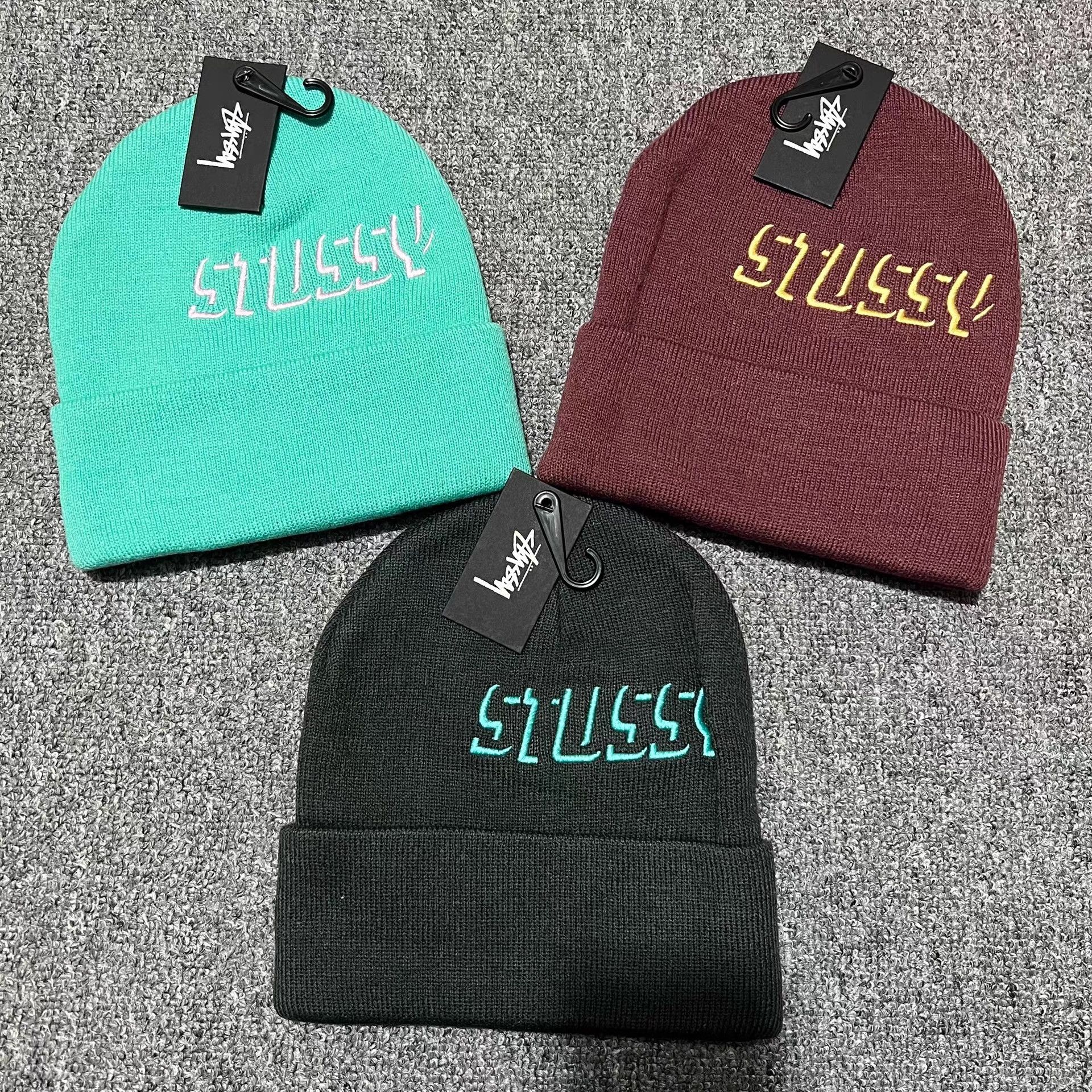 Stussy Stussy three-dimensional embroidered logo knit beanie Q7 Size ONE SIZE - 1 Thumbnail