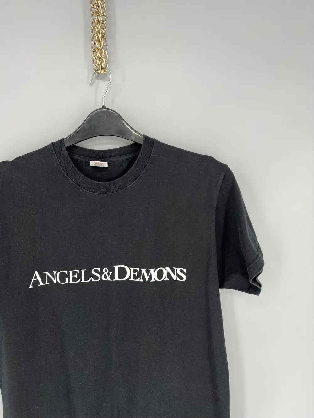 Vintage Vintage Angels And Demons Movie Graphic Tee Tom Hanks Rare Size US M / EU 48-50 / 2 - 5 Thumbnail