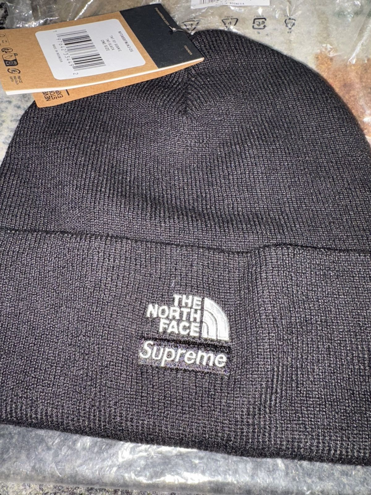 Supreme × The North Face Supreme The North Face Beanie (FW24) Black Size ONE SIZE - 4 Thumbnail