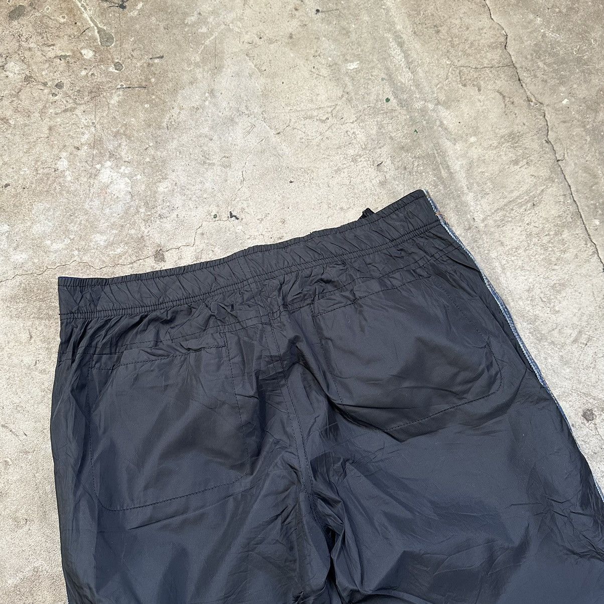 Marithe + Francois Girbaud Flare jeans and nylon A6 Japanese parachute pants Size 27" / US 4 / IT 40 - 11 Thumbnail