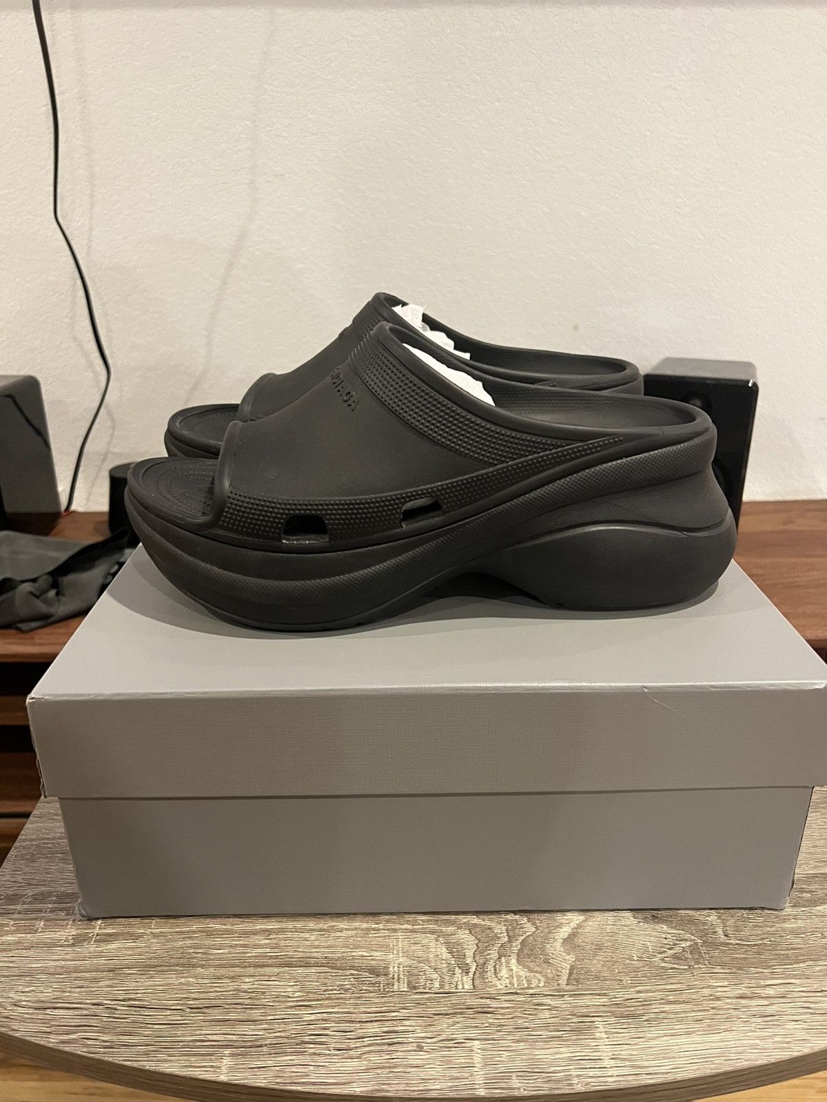 Balenciaga × Crocs Balenciaga Crocs Pool Rubber Slides Sandals Black Size US 12 / EU 45 - 2 Thumbnail