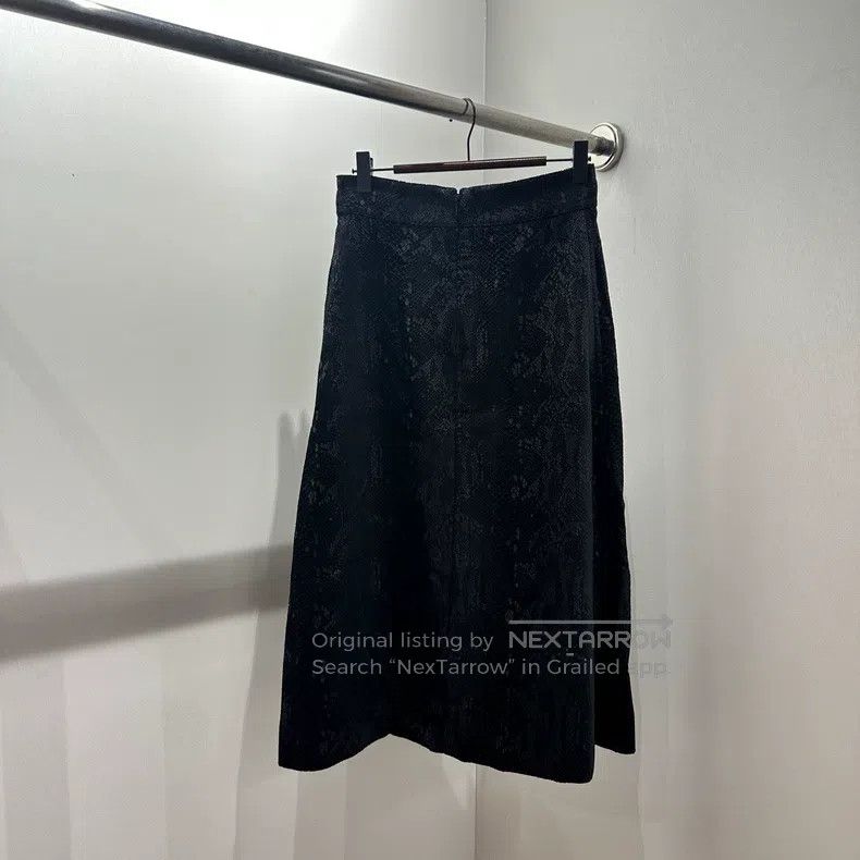 Saint Laurent Paris Saint Laurent Paris size F34 Pure Silk Imitation Lace Size 26" / US 2 / IT 38 - 2 Thumbnail