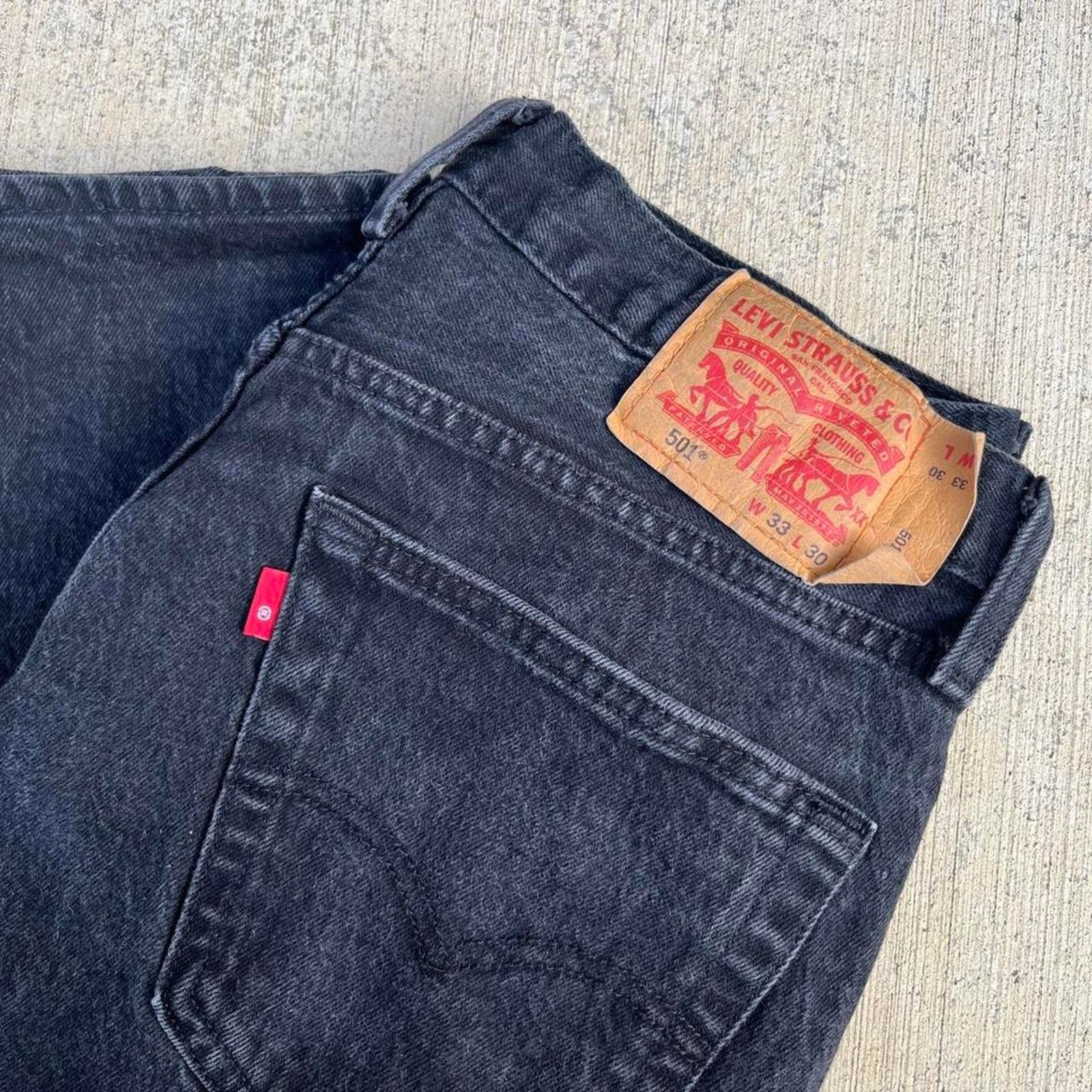 Levi's Straight Leg Black 501 Levi’s Button-Fly Dark Faded Denim Size US 33 - 4 Thumbnail