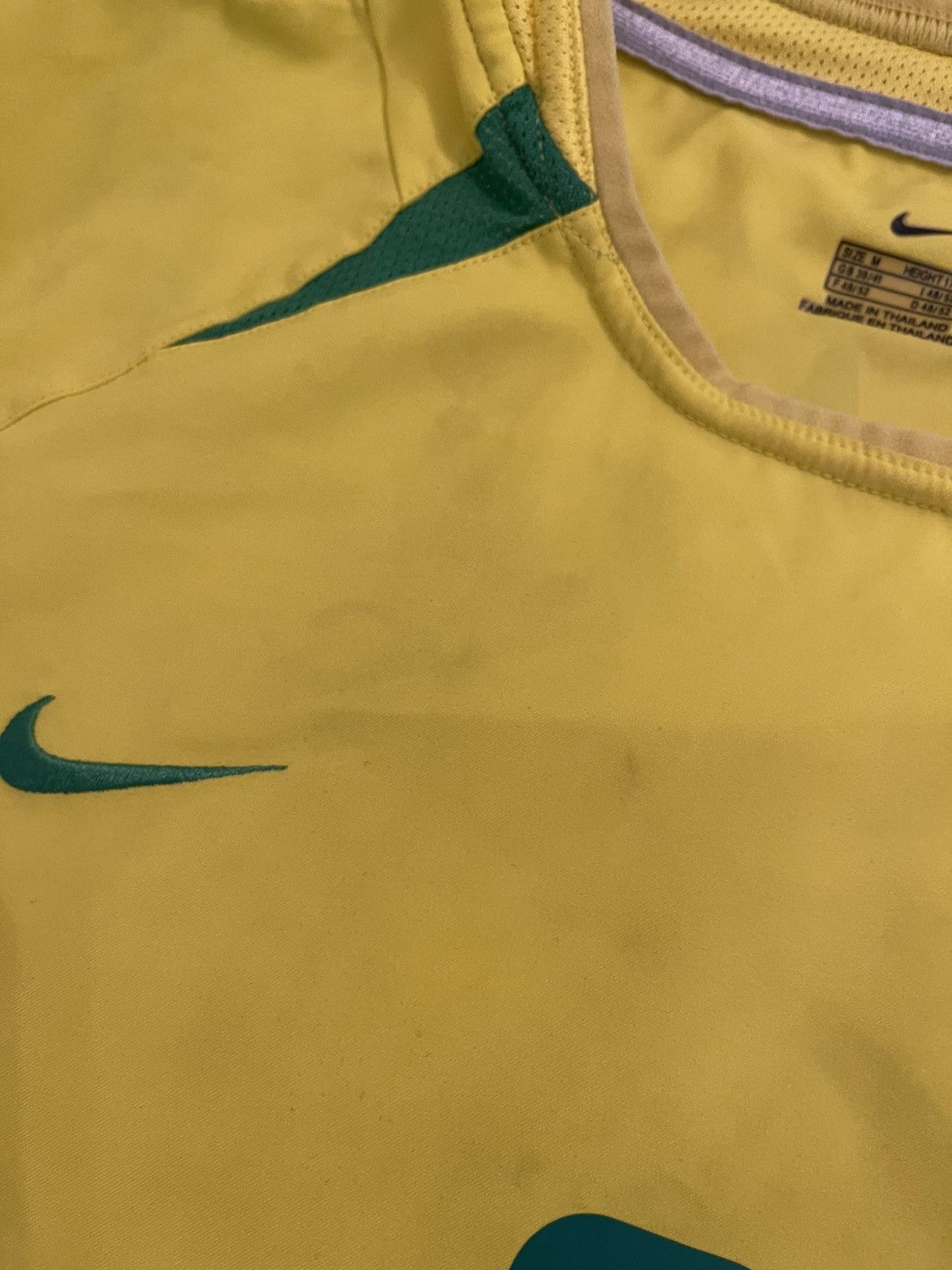 Nike PHENOMENO Brazil 2002 Home Jersey #9 R9 Size US M / EU 48-50 / 2 - 11 Thumbnail