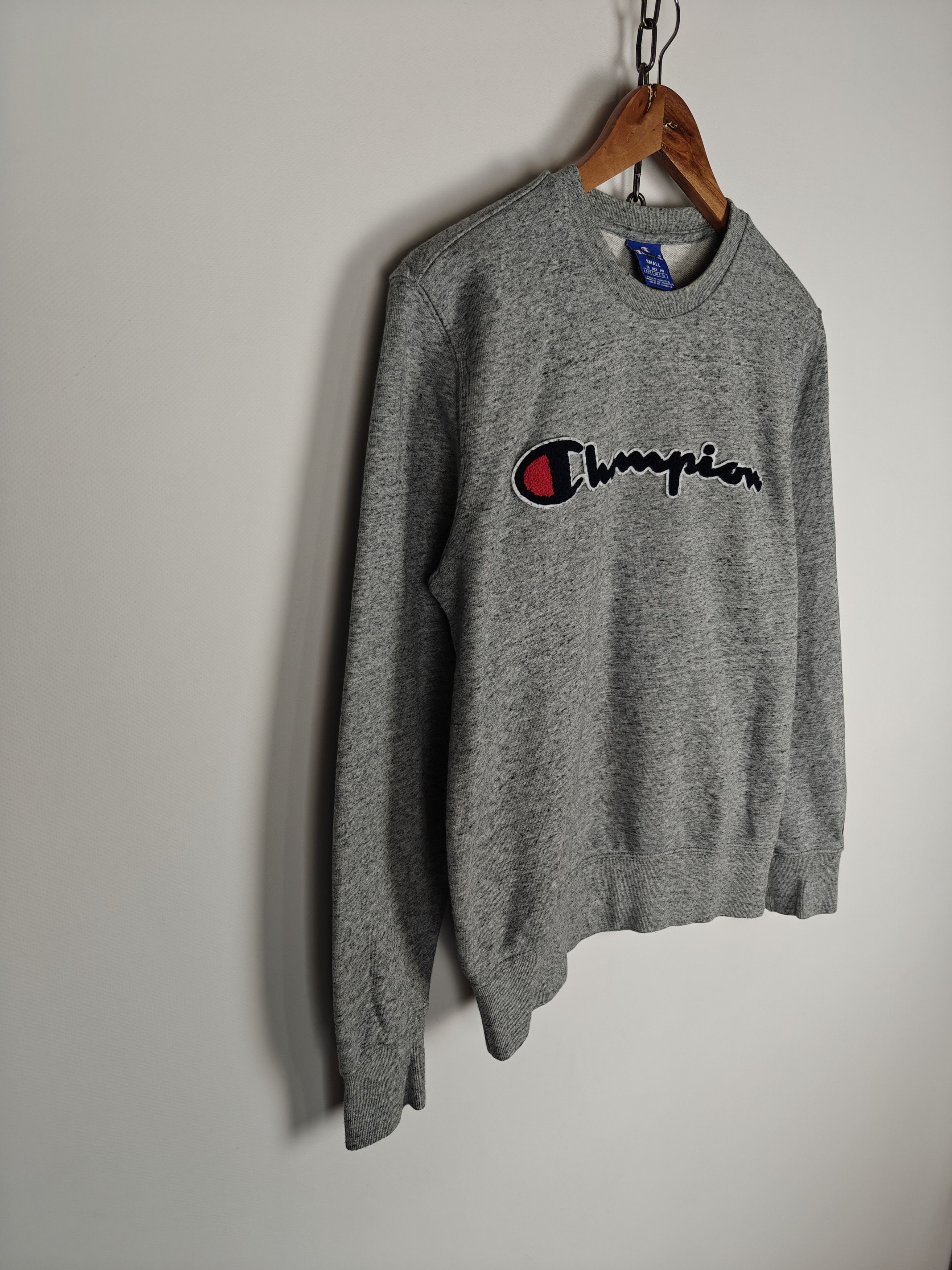 Champion Champion Sweatshirt Crewneck Pullover Center Logo size S Size US S / EU 44-46 / 1 - 4 Thumbnail
