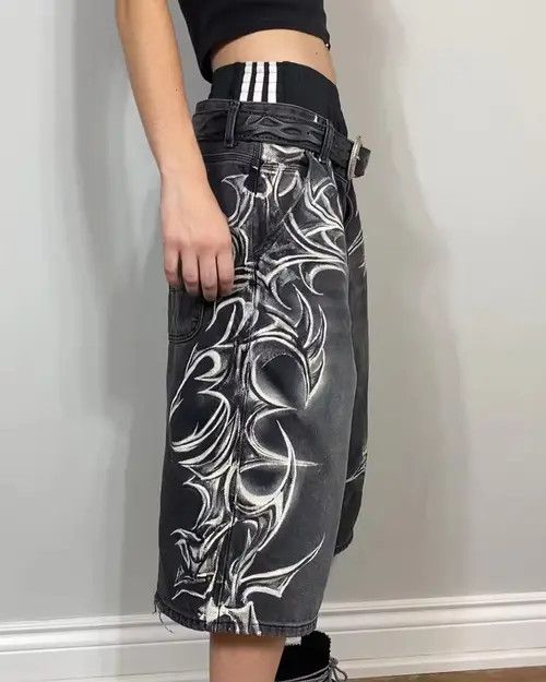 VIBE Y2K Printed Shorts Size US 30 / EU 46 - 5 Thumbnail