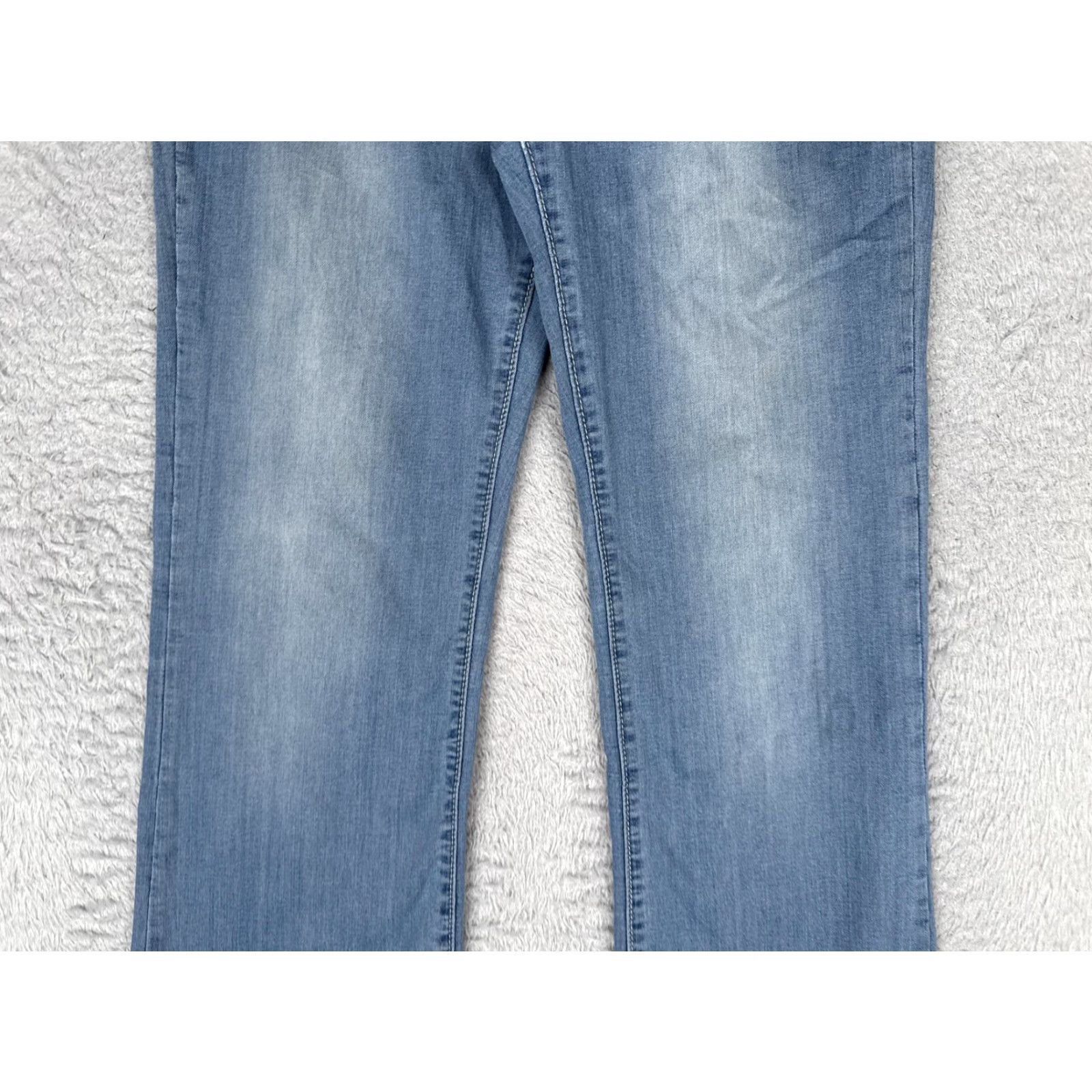 Vintage Revery Jeans Womens 30 Bootcut Denim Light Blue Mid Rise Stretch 30x27 Size 30" / US 8 / IT 44 - 3 Thumbnail