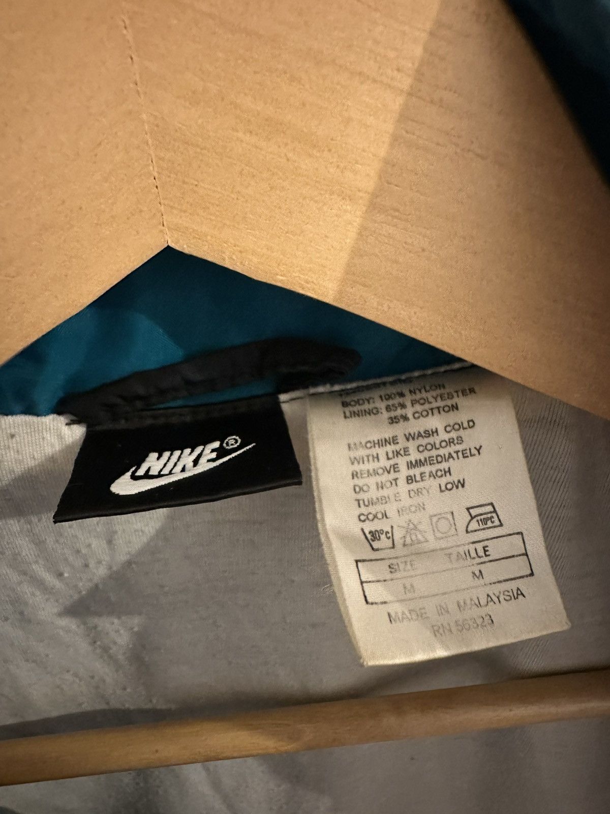 Nike Nike Air Max Jacket Windbreaker Size M Vintage Jacke Retro Size US M / EU 48-50 / 2 - 8 Thumbnail