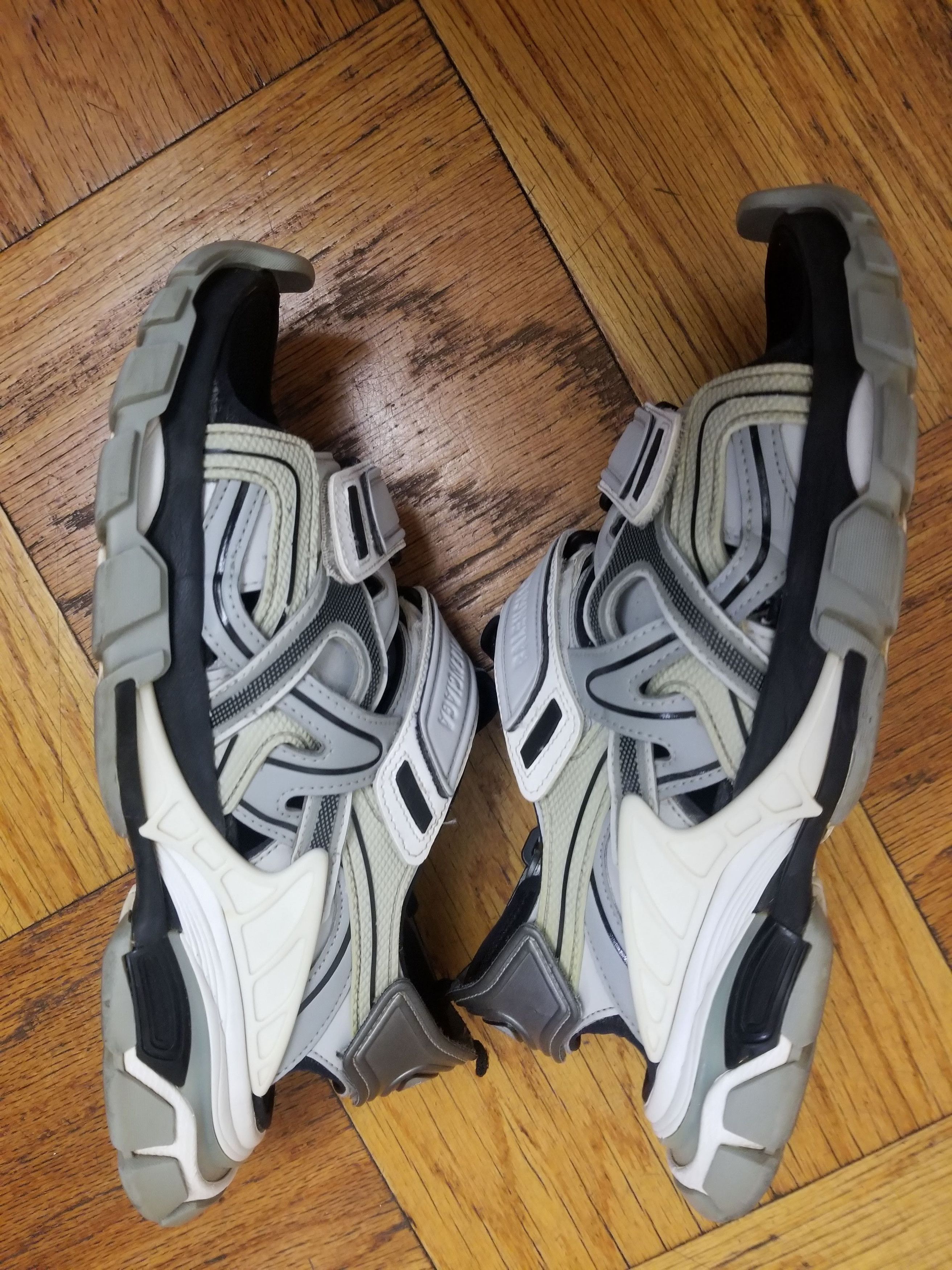 Balenciaga Balenciaga Grey Rubber Track Sandals Size 42 Size US 9 / EU 42 - 5 Thumbnail