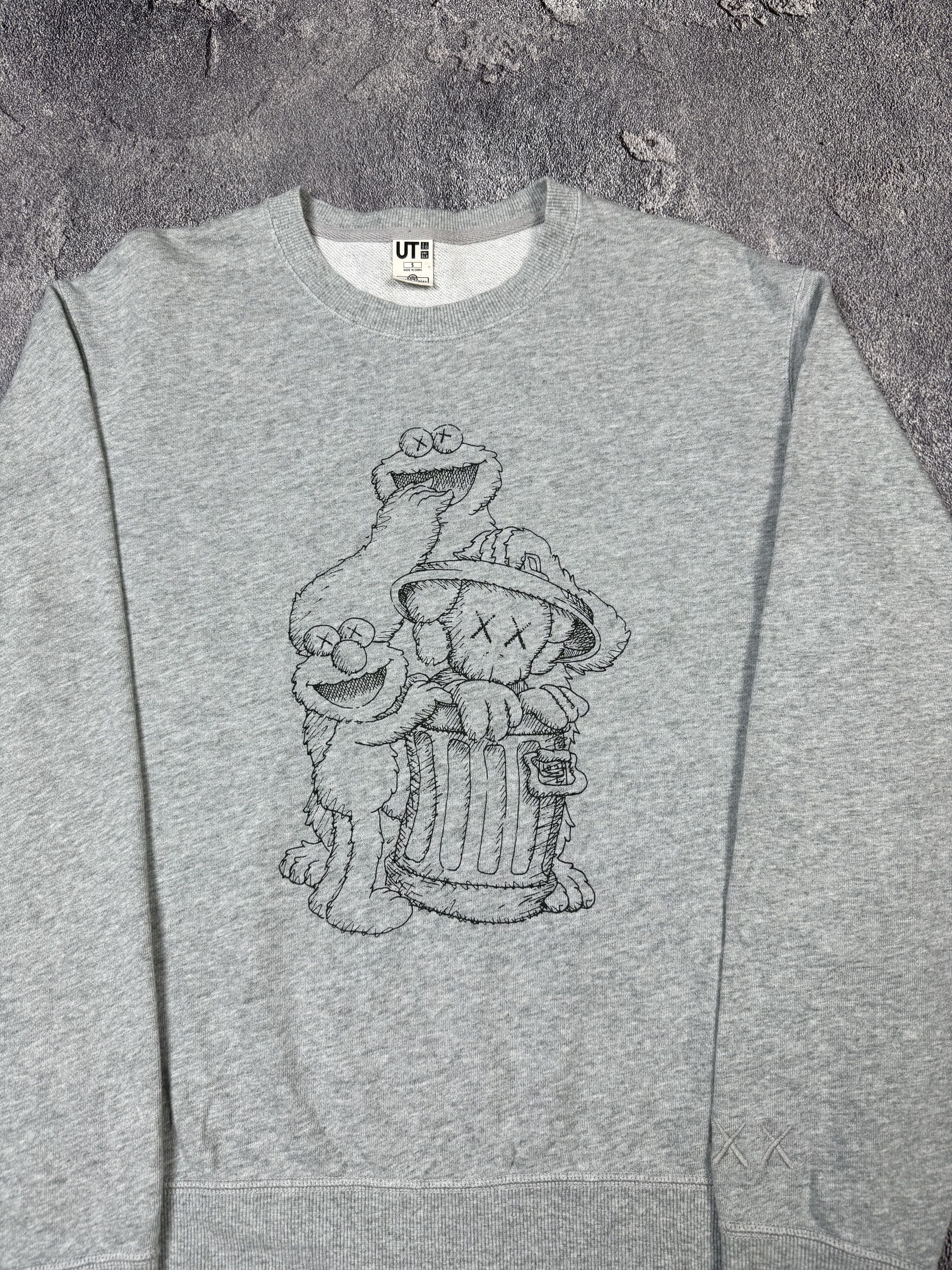 Kaws × Uniqlo Uniqlo x Kaws x Sesame Street Graphic Sweatshirt Size S Size US S / EU 44-46 / 1 - 3 Thumbnail