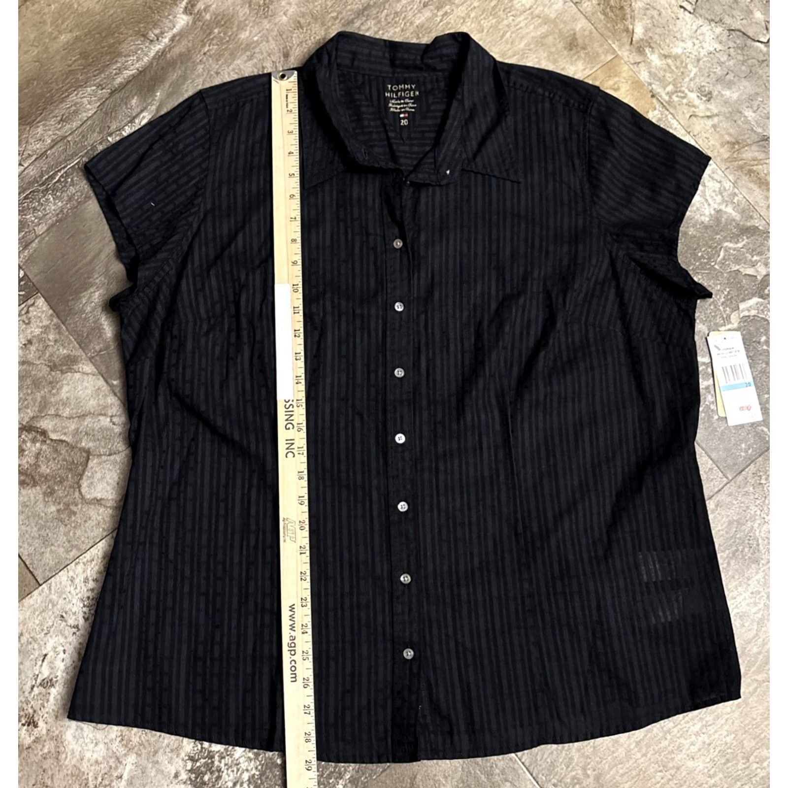 Tommy Hilfiger NWT Tommy Hilfiger Womens Shirt Button-Up Black Short Sleeve Cap Sleeve 20 Casual Sheer Knit Cotton Regular Image: 0-0-0-0-0-0 Size 3XL / US 20-22 - 4 Thumbnail