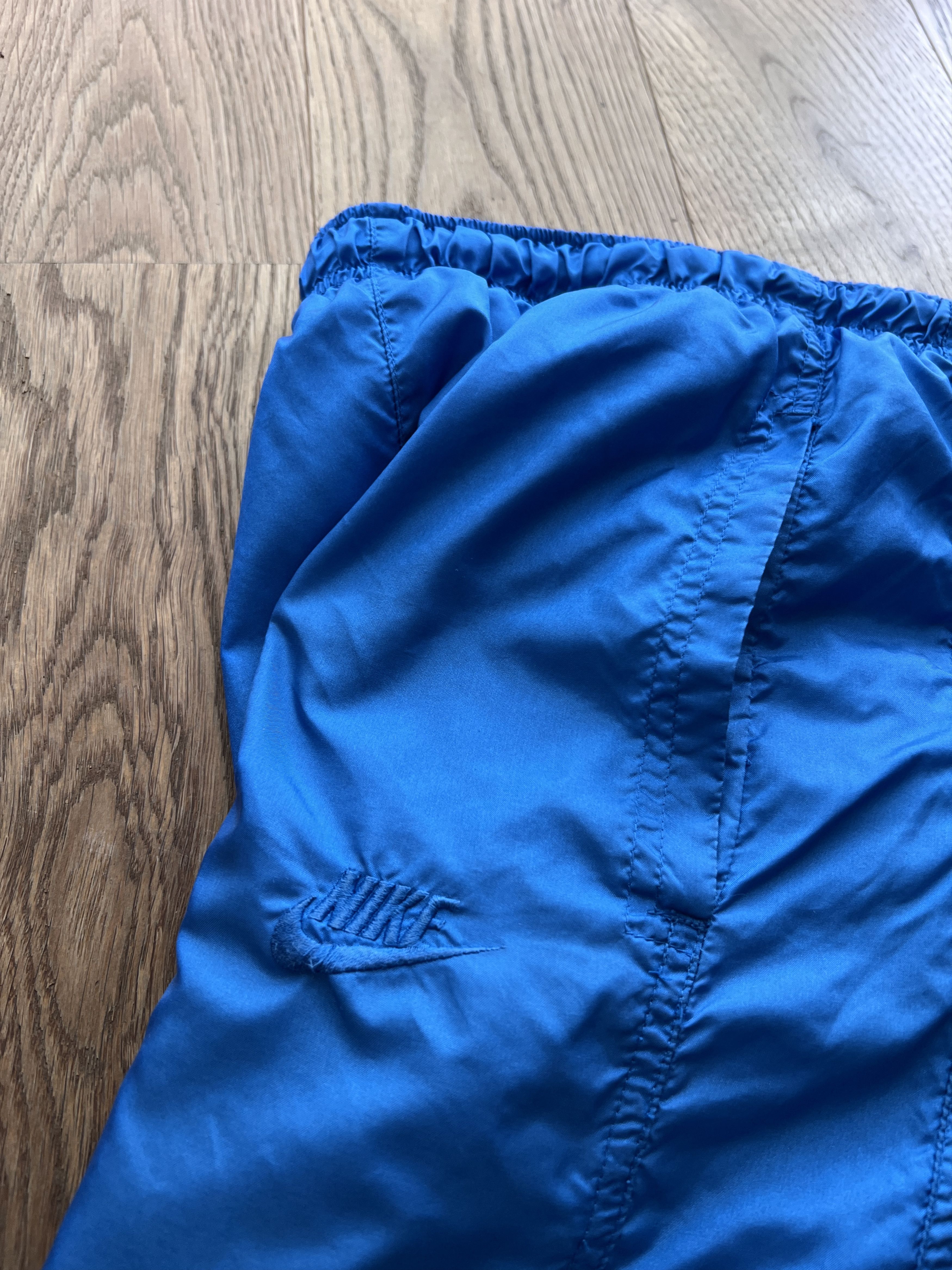 Nike Nike VTG 90s nylon retro navy blue track pants baggy swoosh Size US 32 / EU 48 - 14 Thumbnail