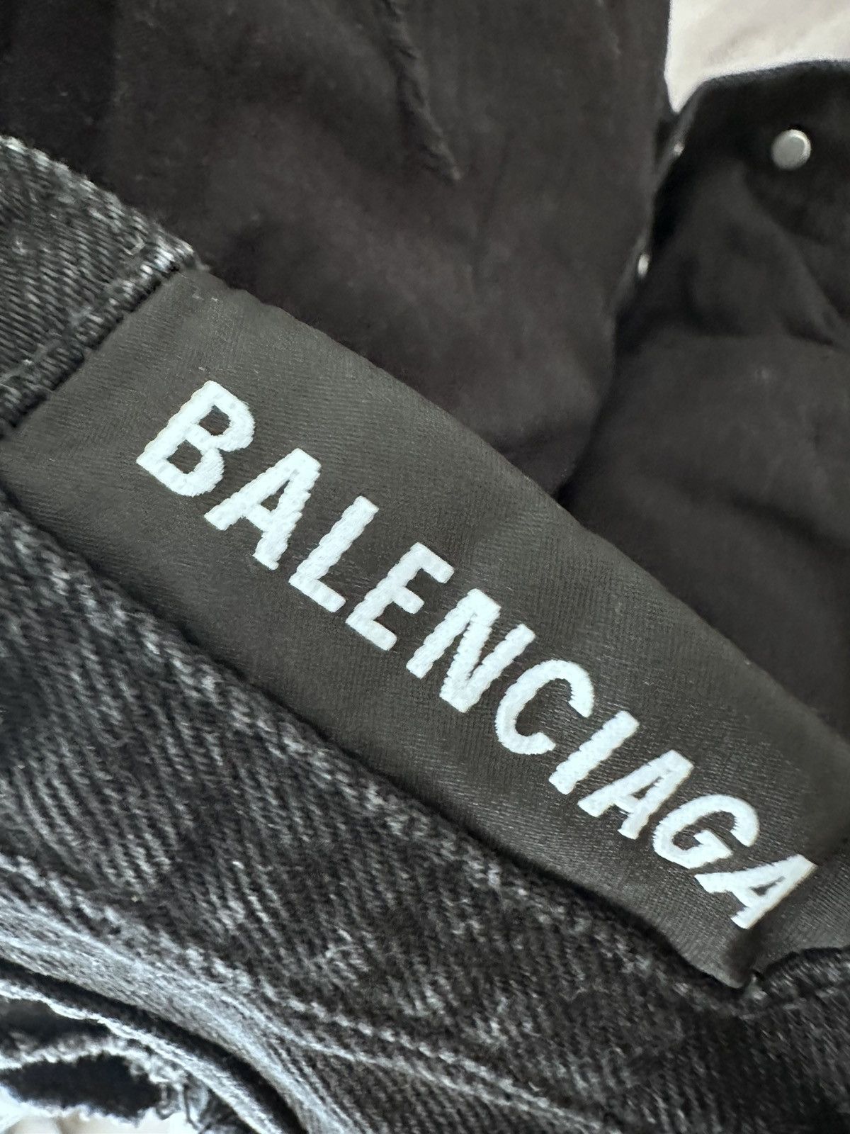 Balenciaga Balenciaga - Distressed Denim Slashed In Black Sweats Size US 28 / EU 44 - 9 Thumbnail