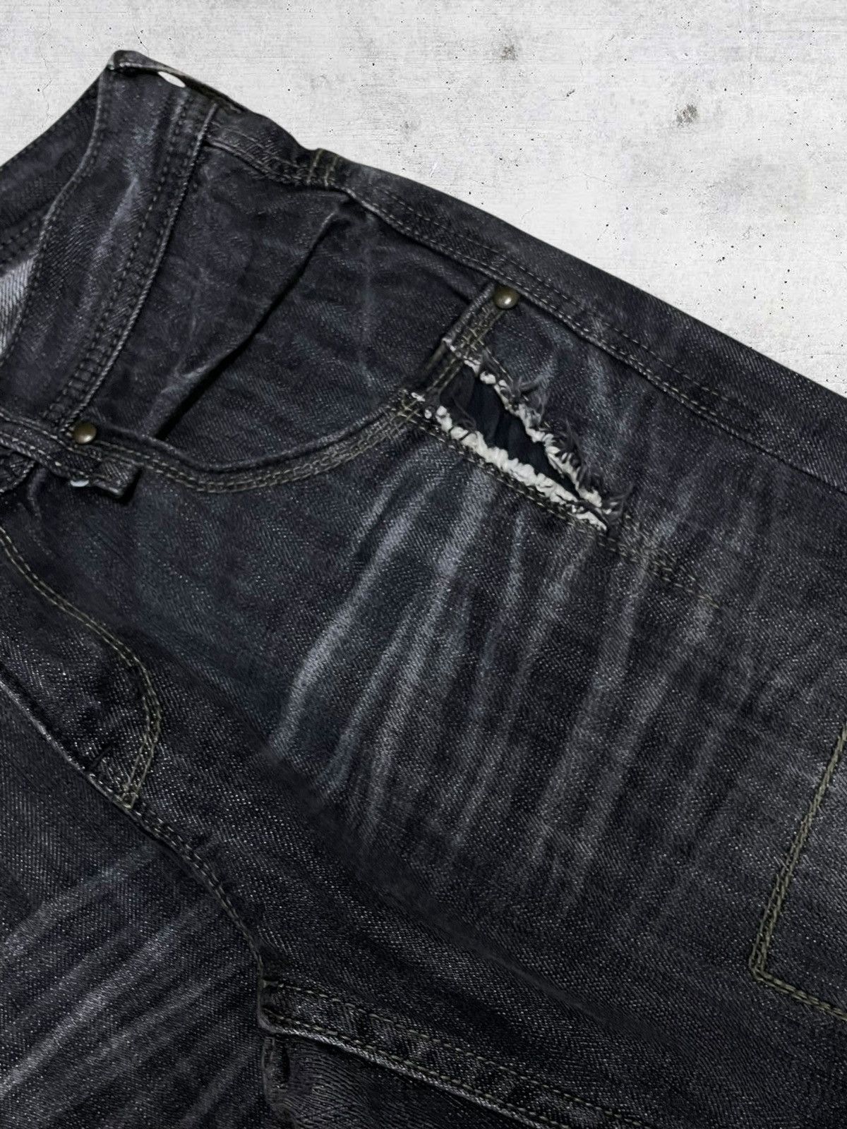 semanticdesign VINTAGE RATTLE TRAP OG JAPAN DESIGNER RIPPED ROCKSTAR DENIM Size US 29 - 11 Thumbnail