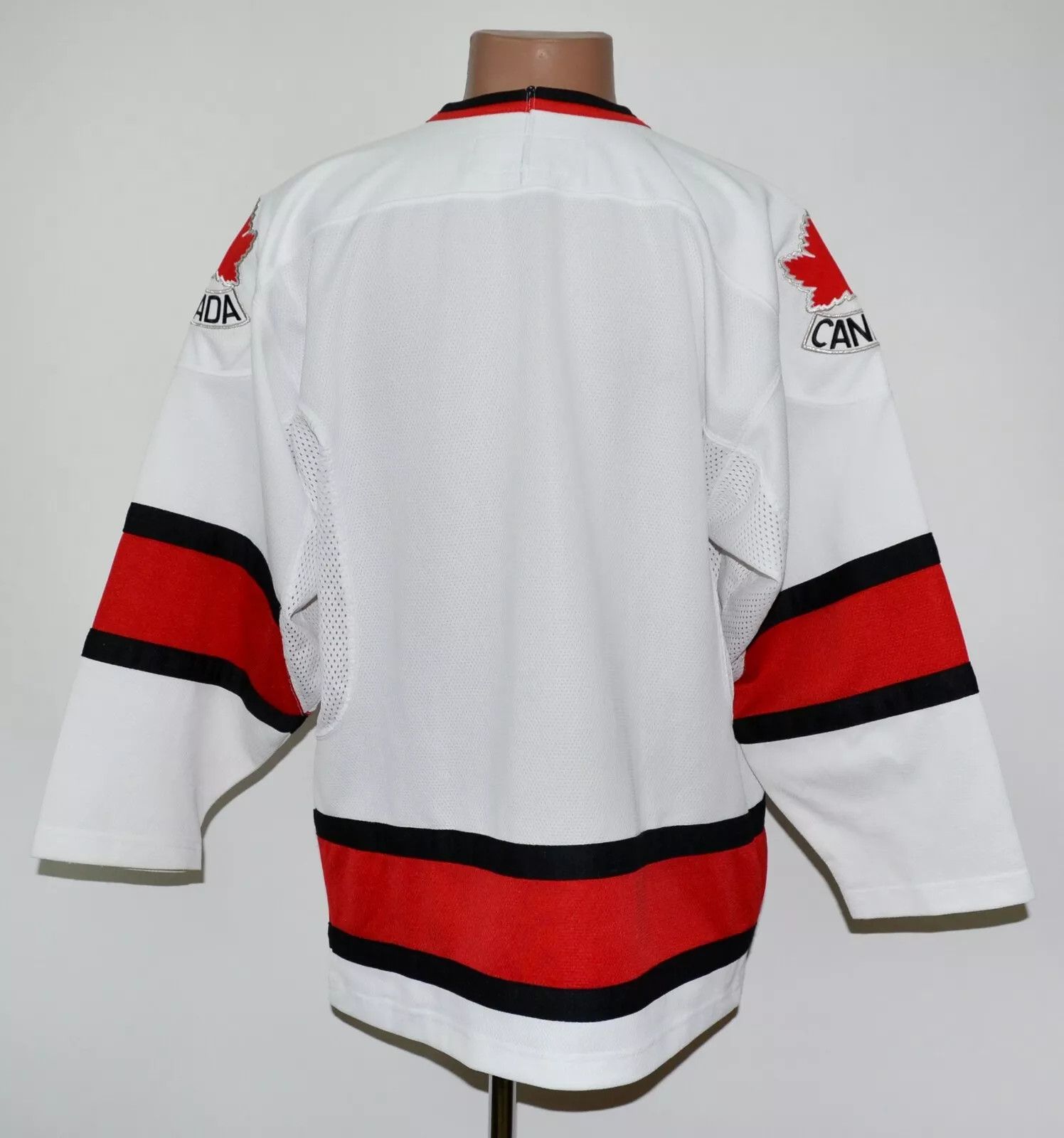 Nike CANADA ICE HOCKEY SHIRT JERSEY NIKE SIZE S ADULT Size US S / EU 44-46 / 1 - 2 Thumbnail