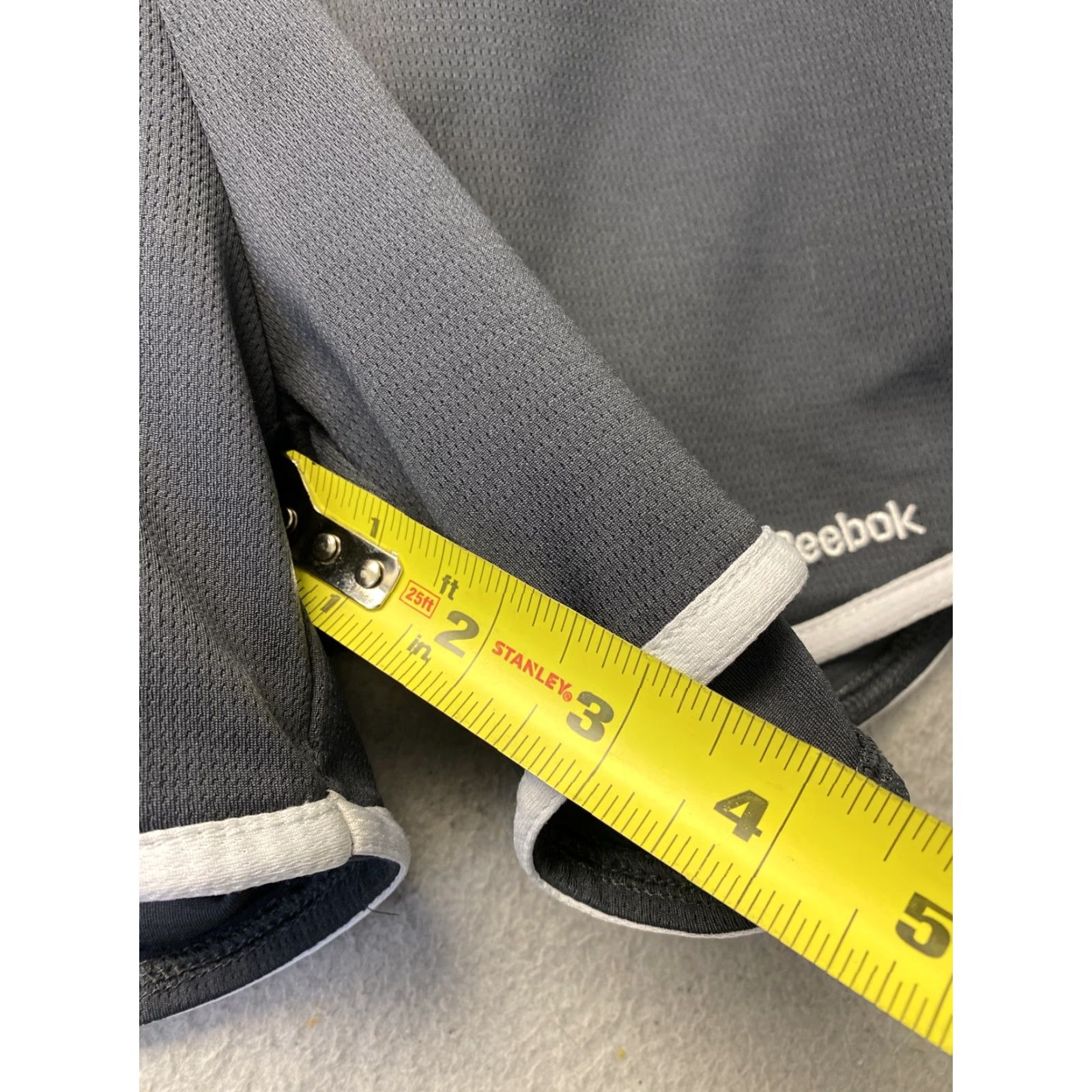Reebok Reebok Shorts Women’s S Dark gray Running Gym Yoga Comfort 96-75 Size 28" / US 6 / IT 42 - 6 Thumbnail