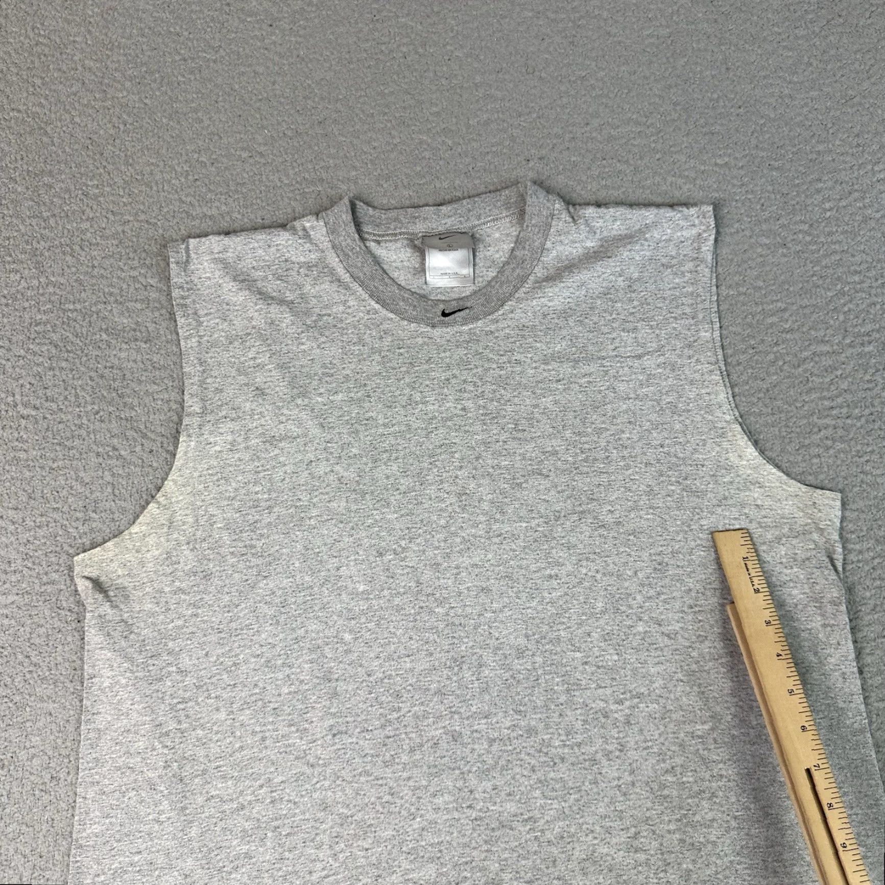 Nike VINTAGE Nike Shirt Mens L Gray Cut Off Center Swoosh Basketball Essential Size US L / EU 52-54 / 3 - 7 Thumbnail