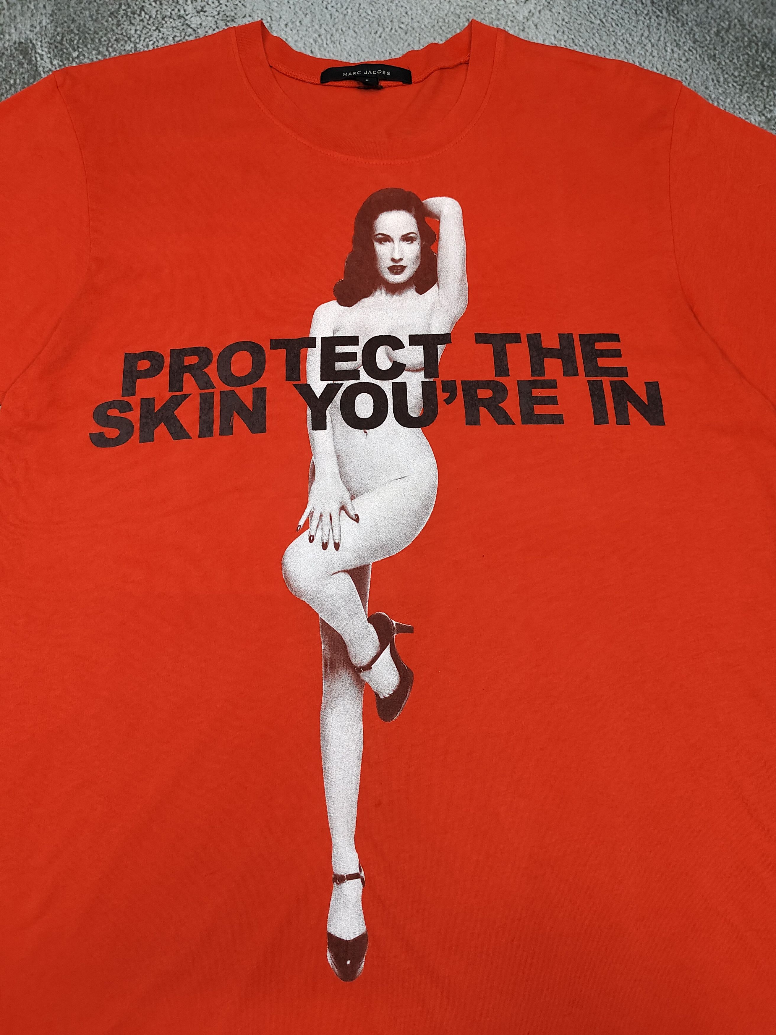 Marc Jacobs 2000s MJ- Archive Dita Von Teese Nude Pin Up Graphic Tshirt Size US L / EU 52-54 / 3 - 2 Thumbnail