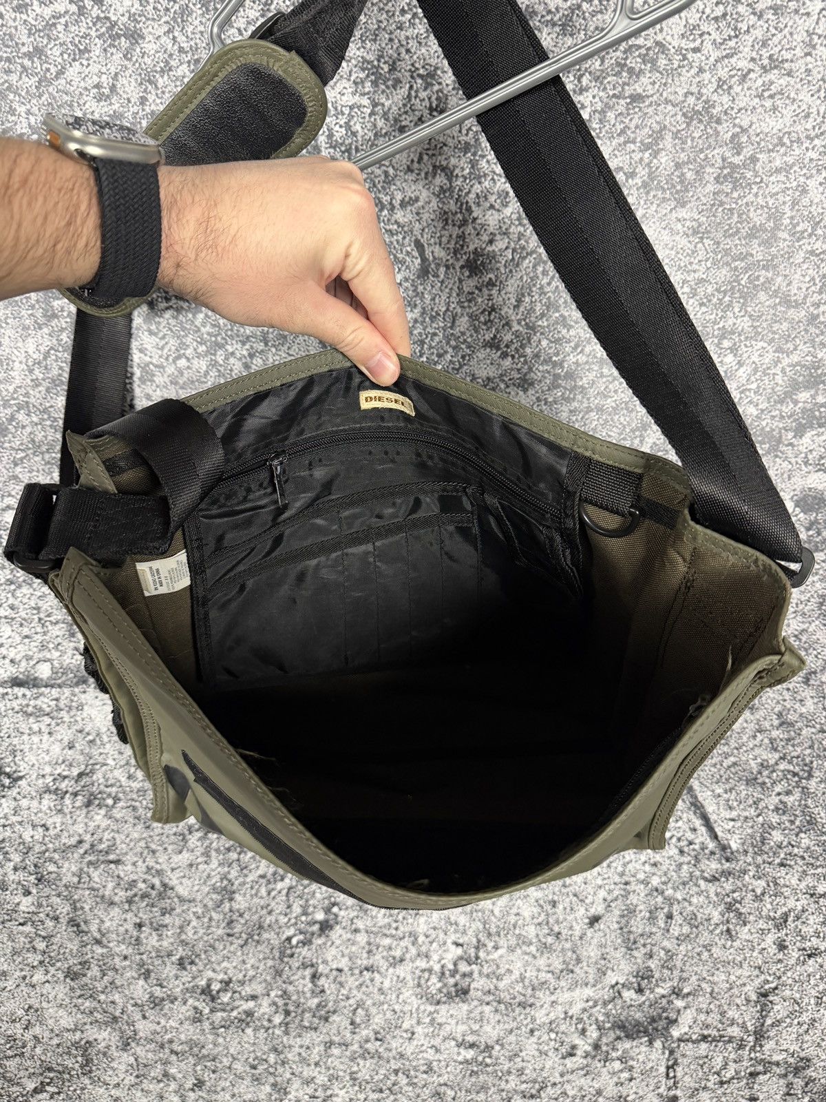 Diesel Vintage Diesel Messenger Bag Crossbody Y2K Streetwear Size ONE SIZE - 12 Thumbnail