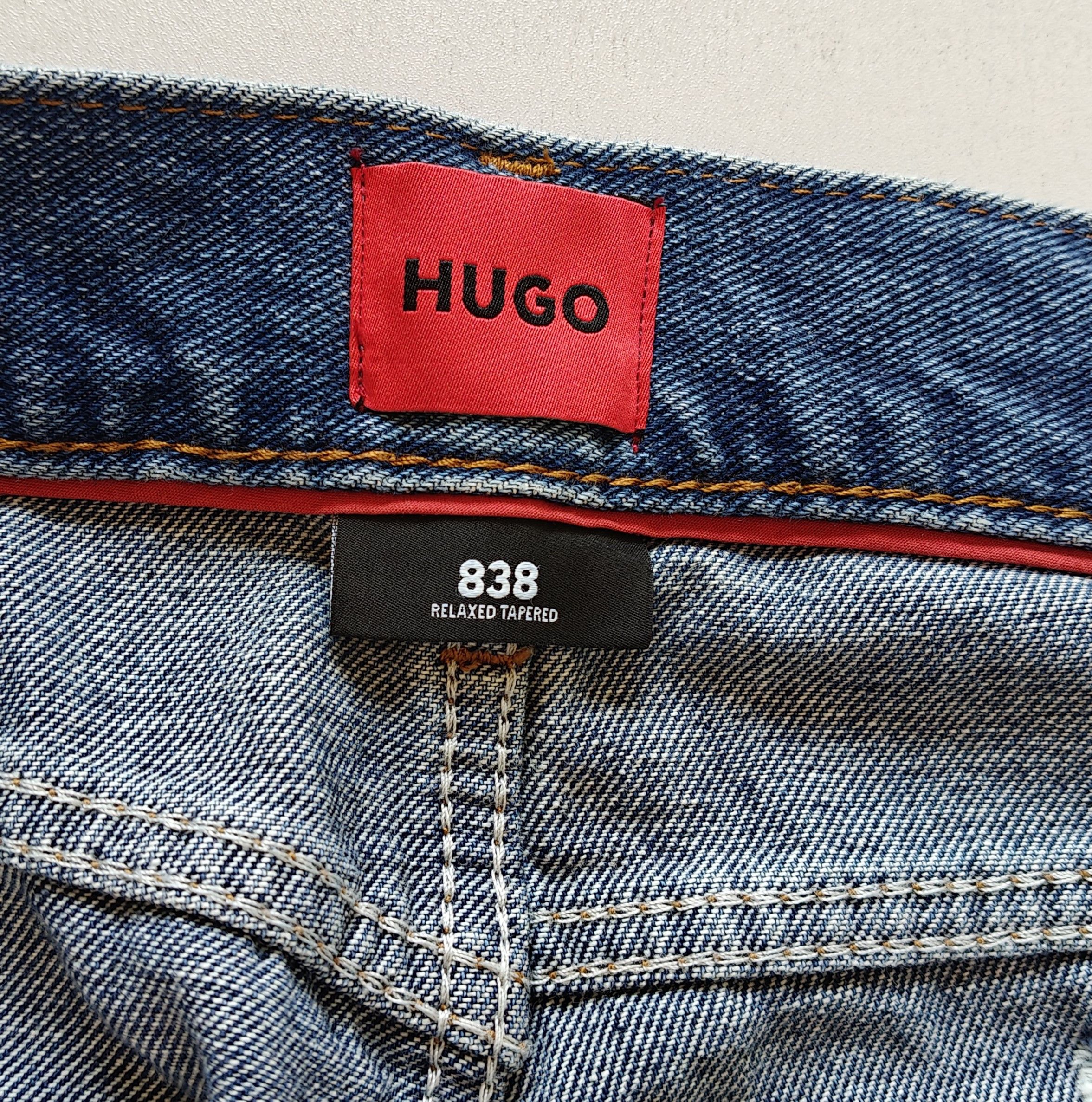 Hugo HUGO Relaxed Tapered Fit men's Jeans Free Shipping T/6077 Size US 30 / EU 46 - 11 Thumbnail